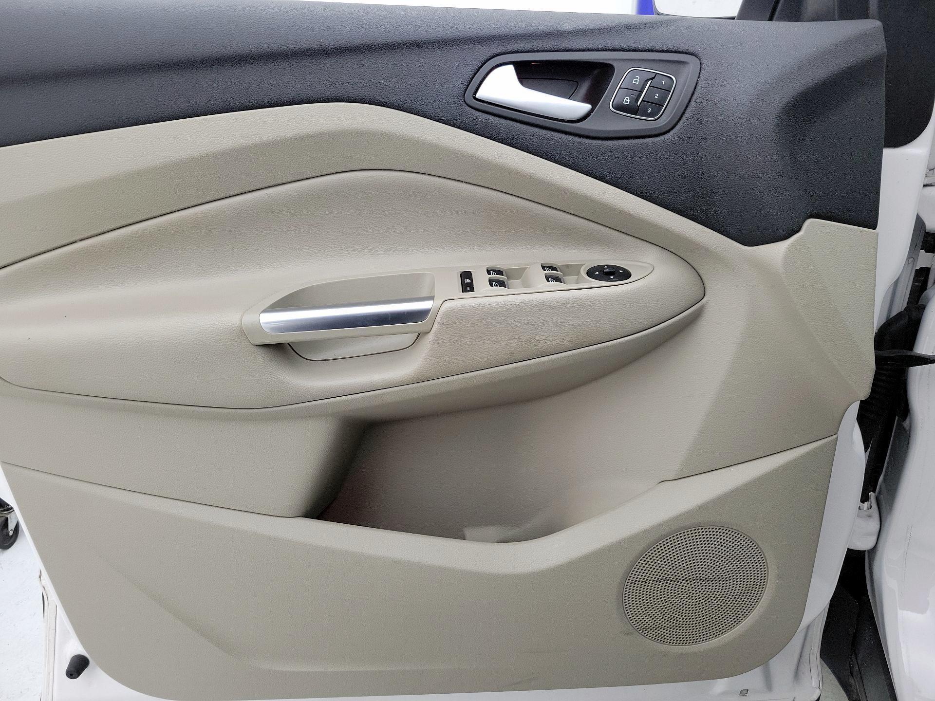 Thumbnail: 2017 Ford Escape - 12