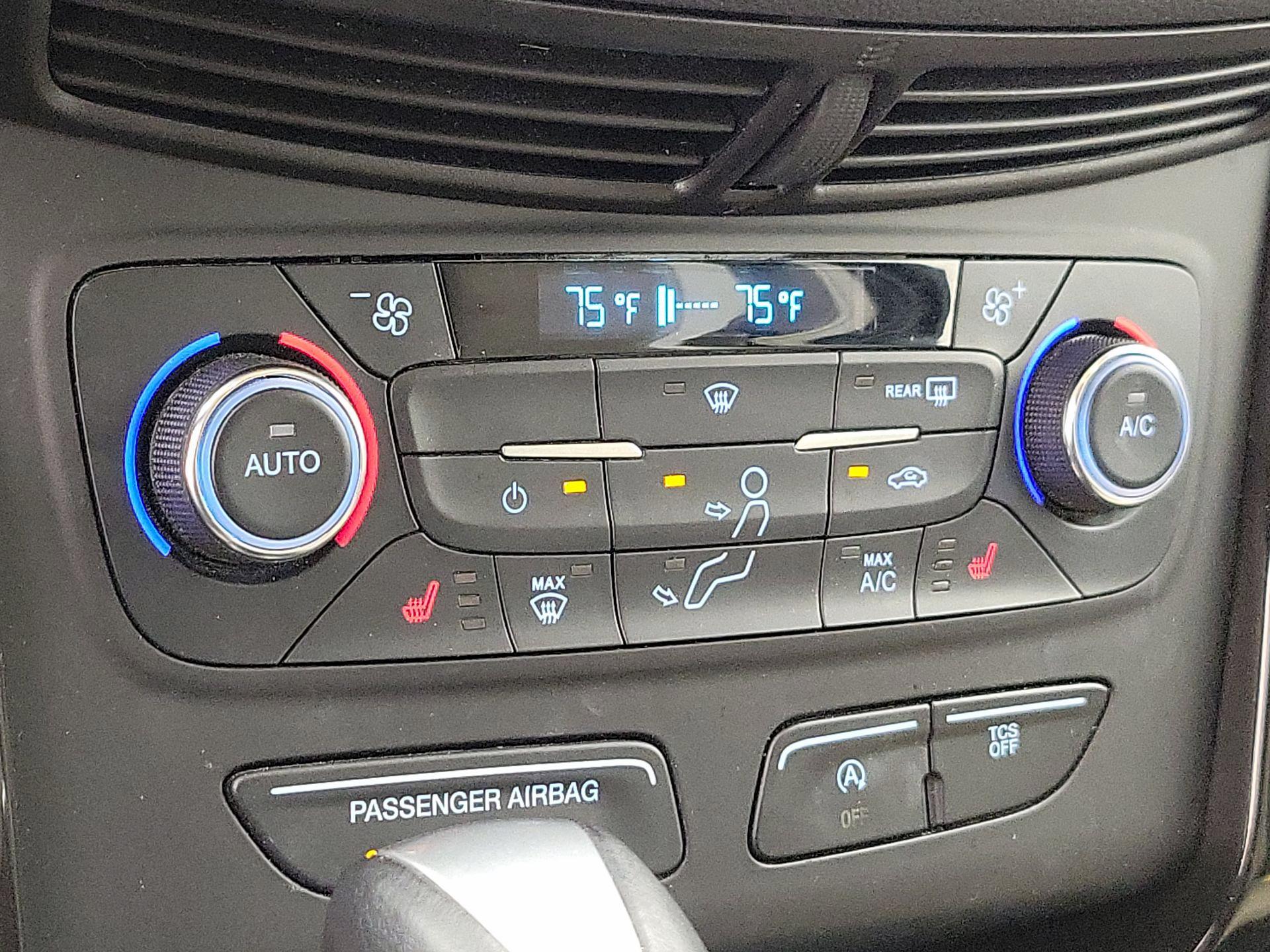 Thumbnail: 2017 Ford Escape - 17