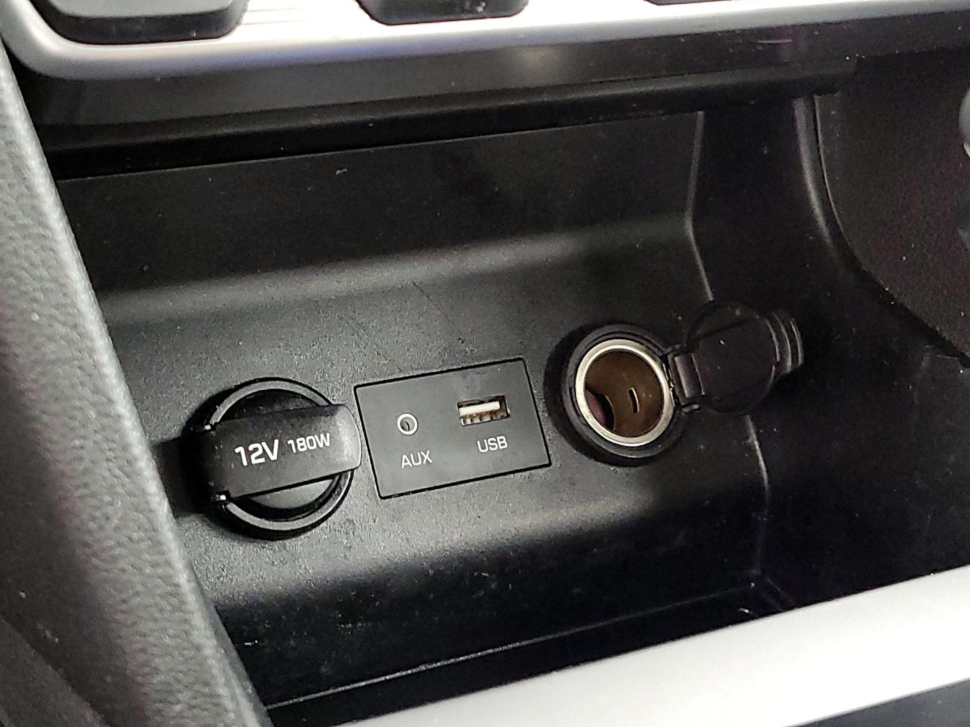 Thumbnail: 2019 Hyundai Elantra - 18