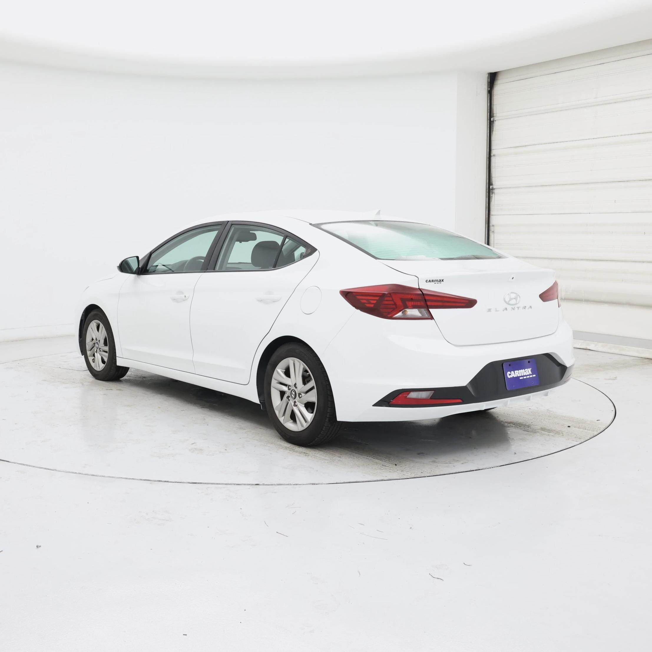 Thumbnail: 2019 Hyundai Elantra - 2