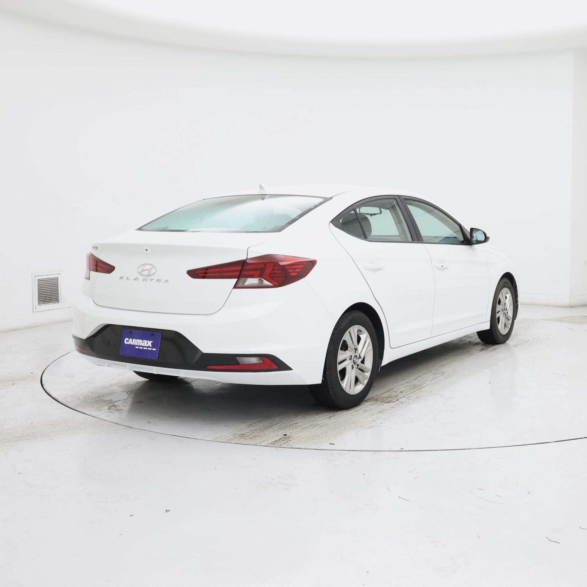 Thumbnail: 2019 Hyundai Elantra - 8