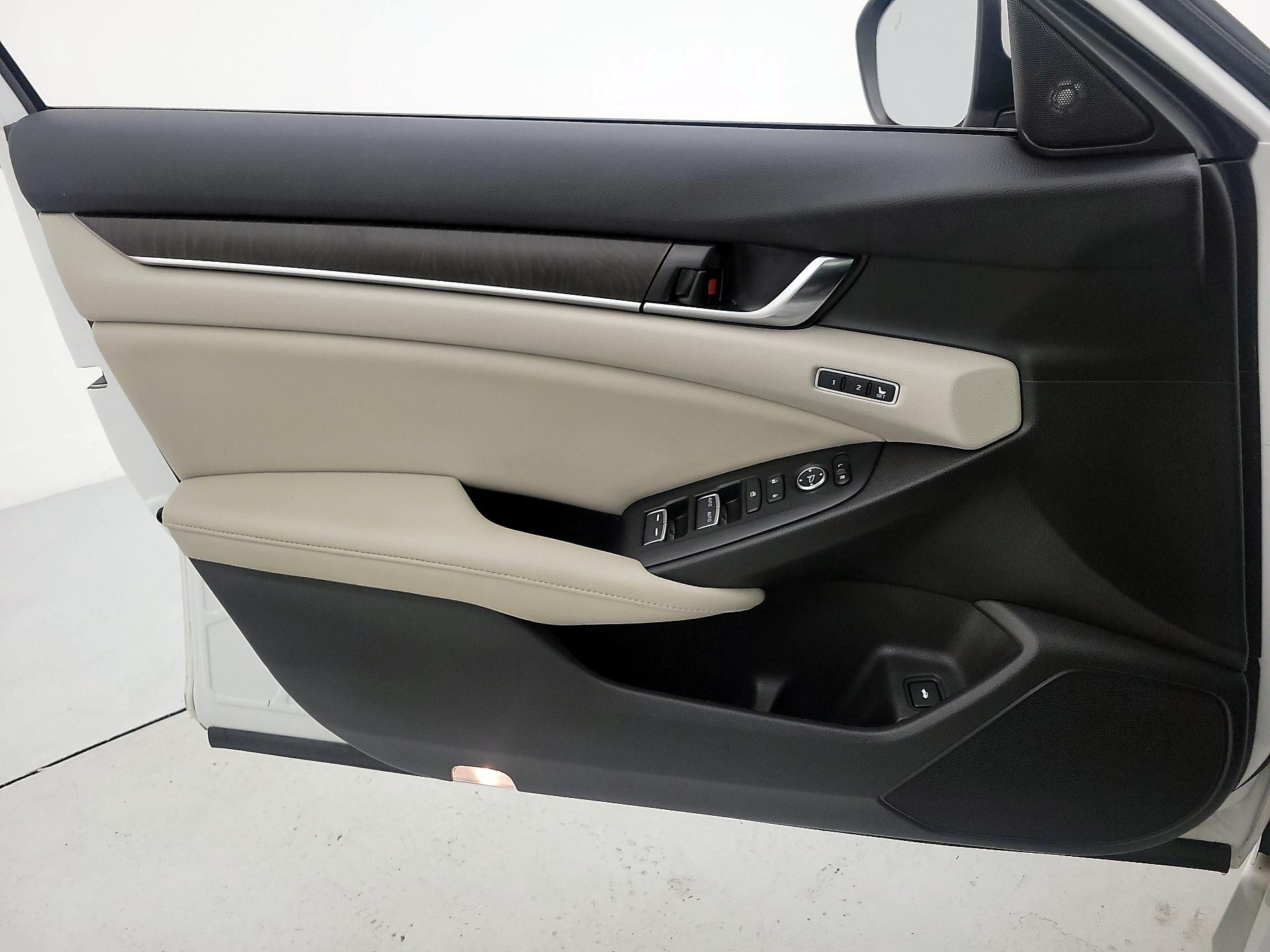 Thumbnail: 2020 Honda Accord - 12