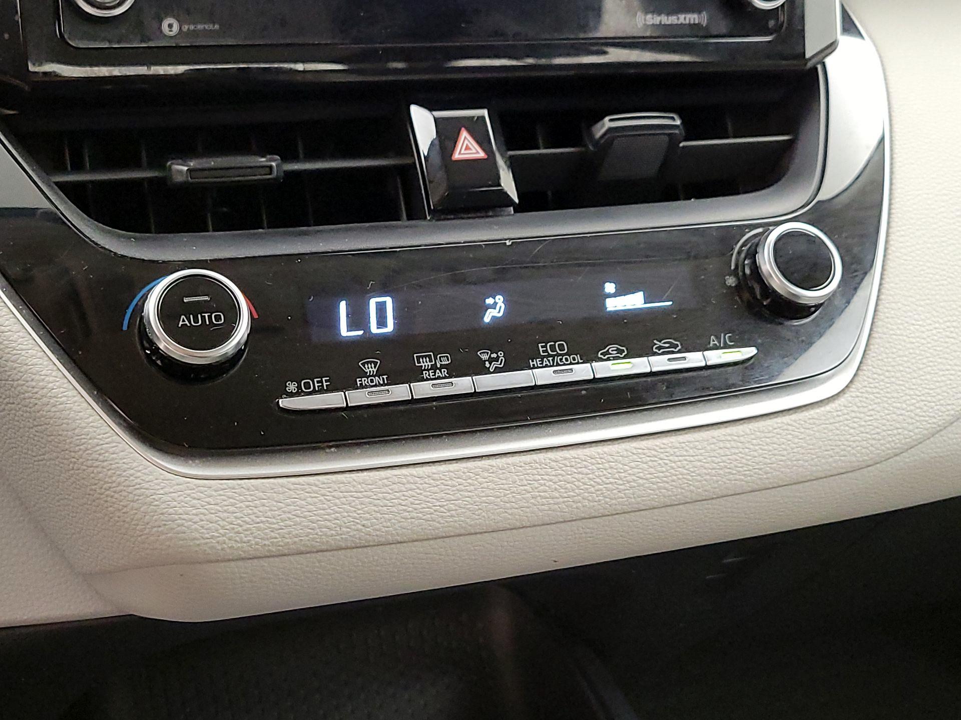 Thumbnail: 2021 Toyota Corolla - 16