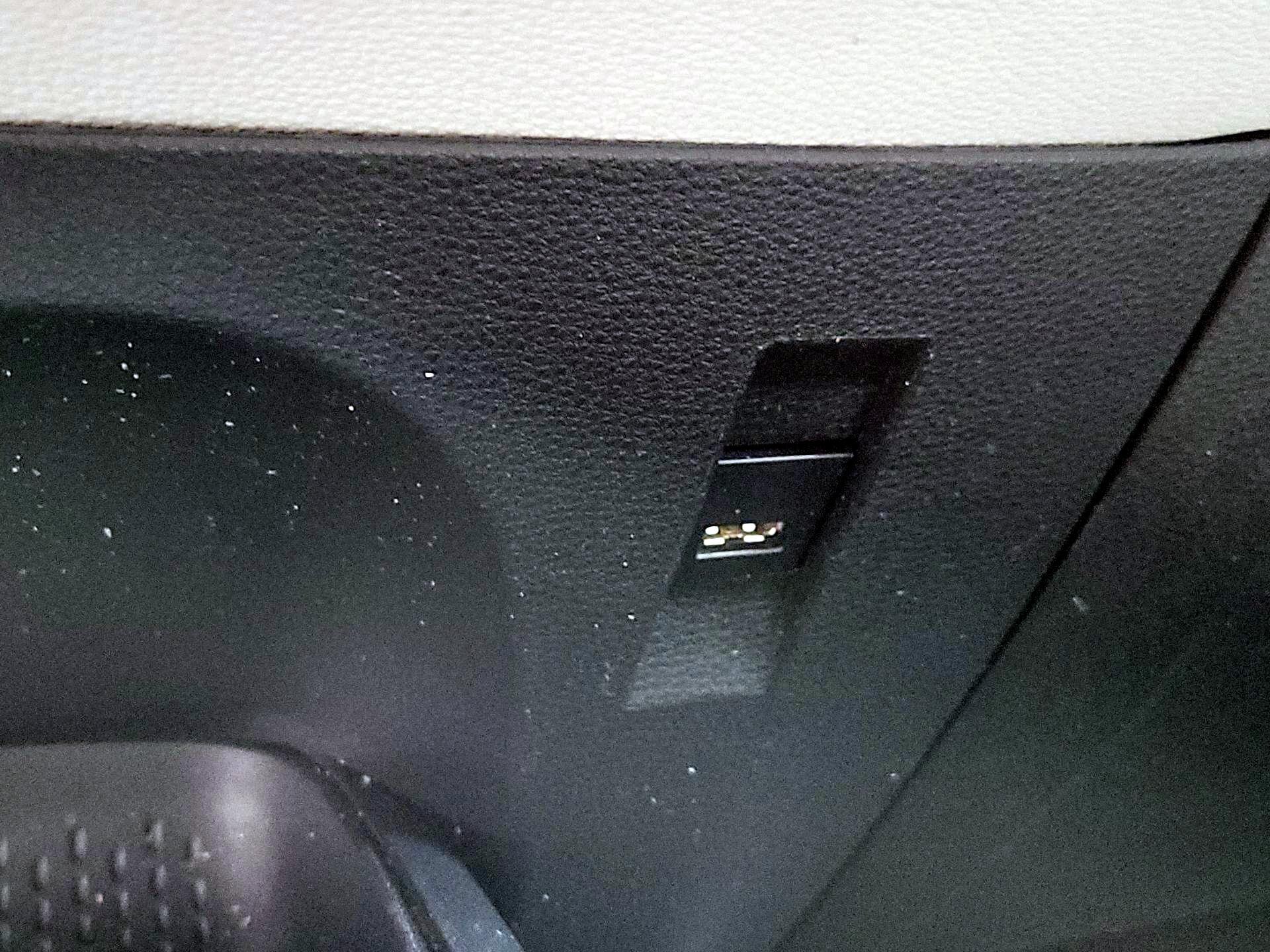 Thumbnail: 2021 Toyota Corolla - 18