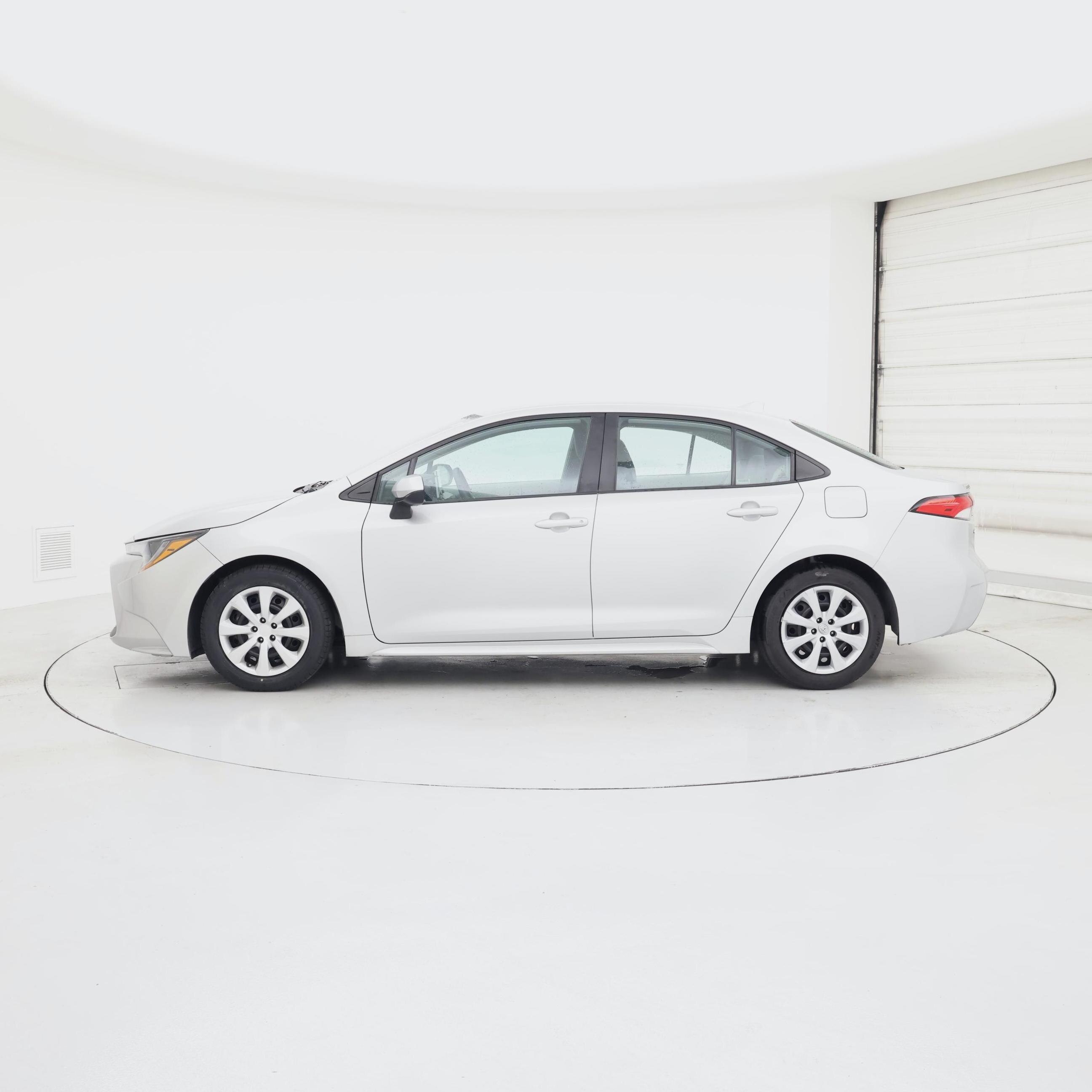 Thumbnail: 2021 Toyota Corolla - 3