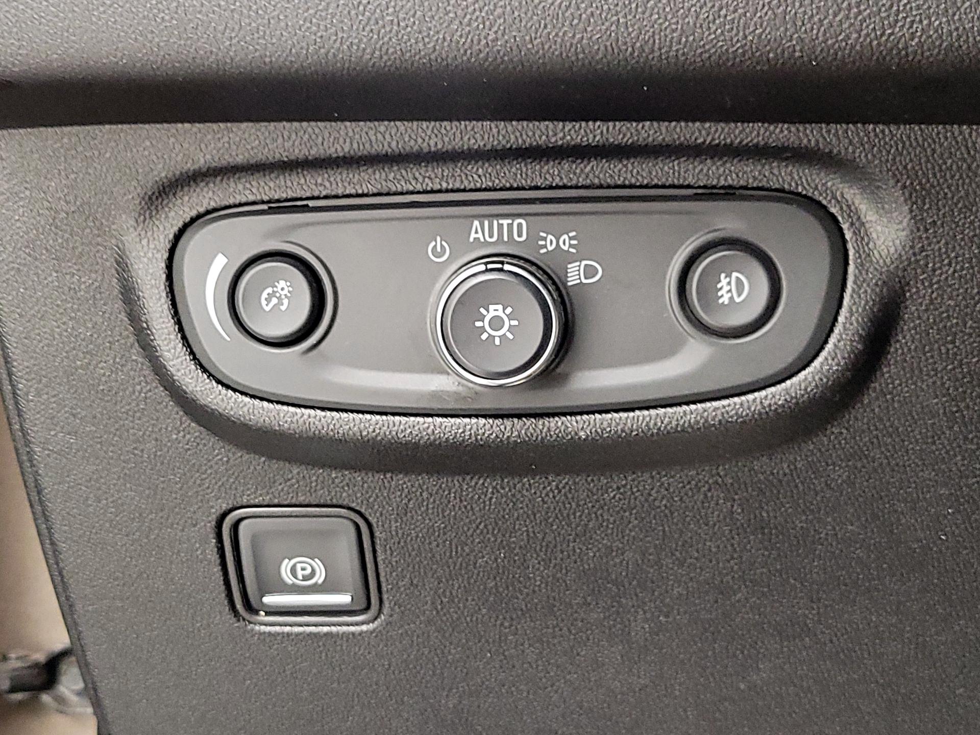 Thumbnail: 2018 GMC Terrain - 13