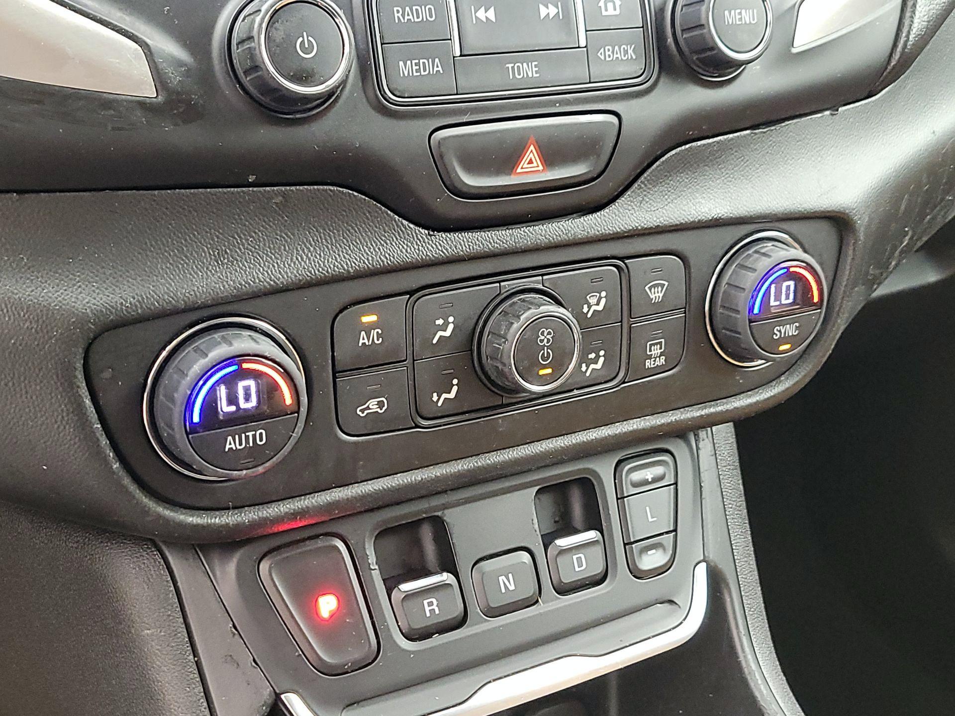 Thumbnail: 2018 GMC Terrain - 16