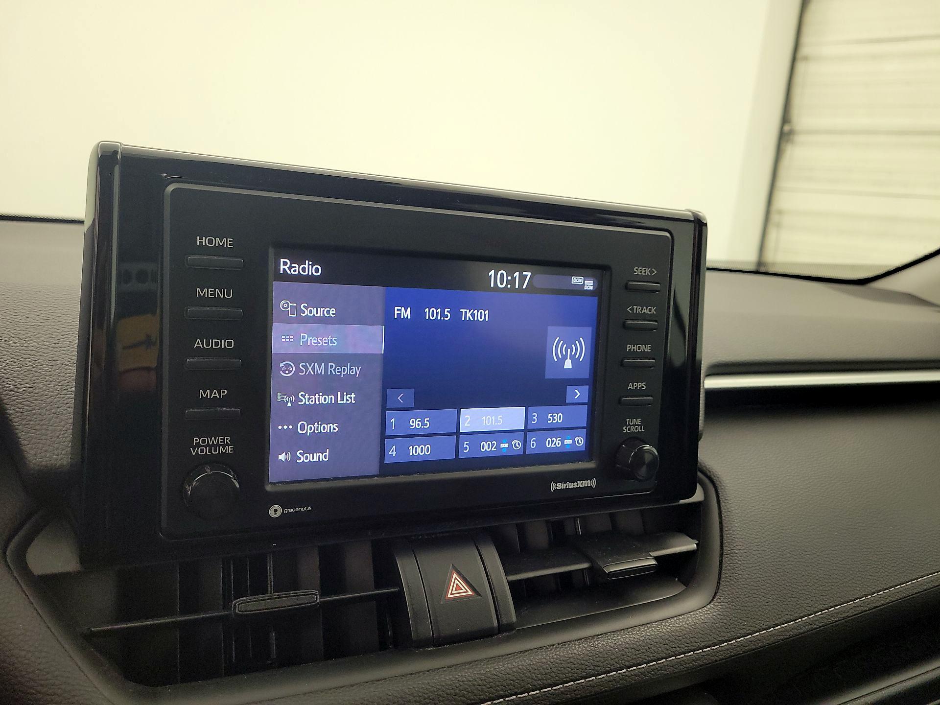 Thumbnail: 2020 Toyota RAV4 - 15