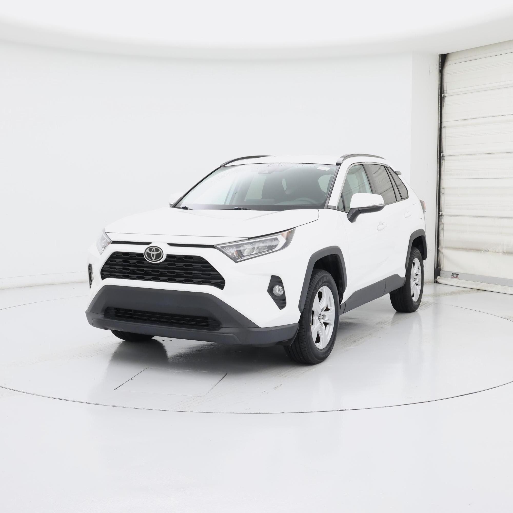 Thumbnail: 2020 Toyota RAV4 - 4