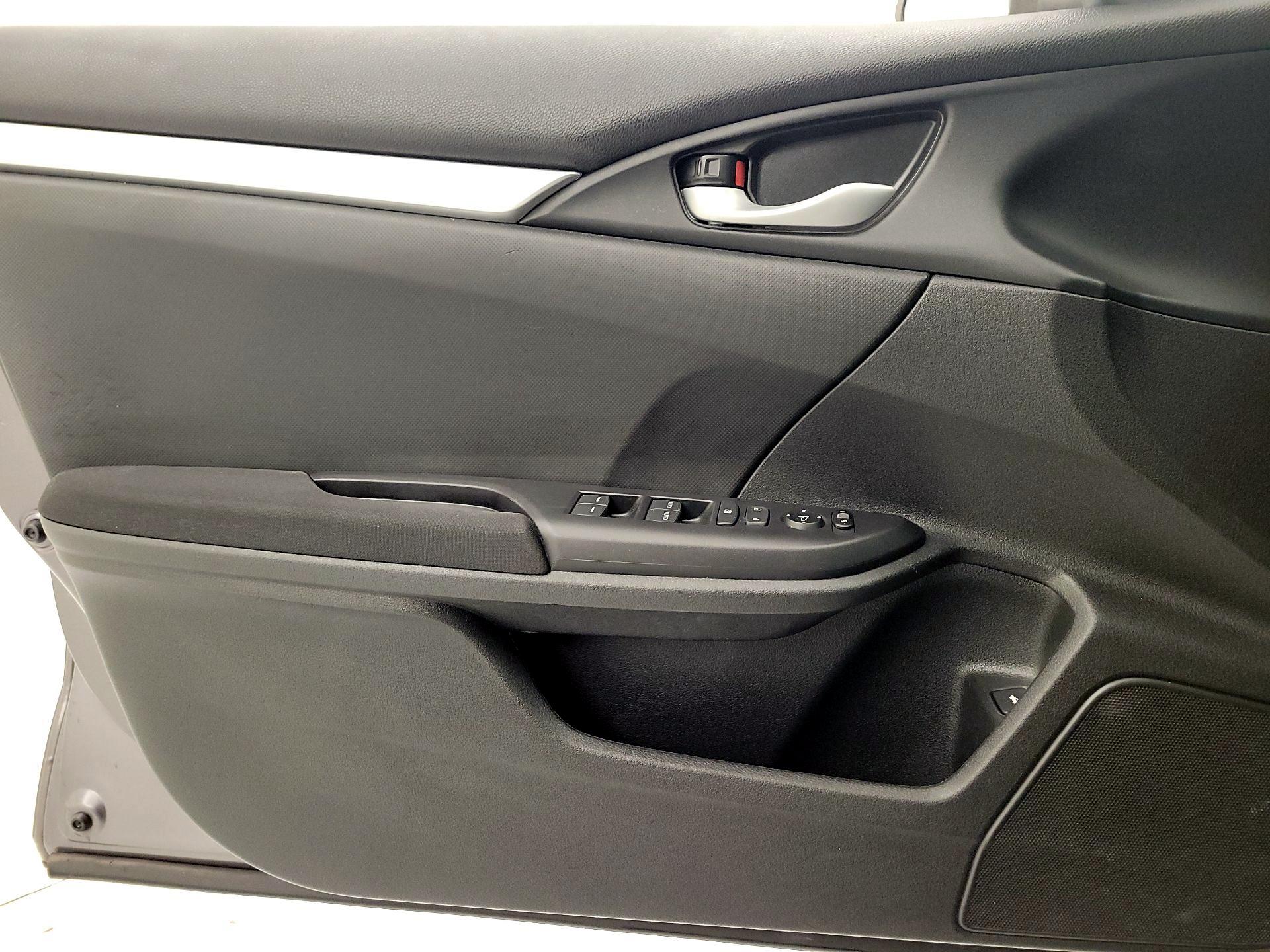 Thumbnail: 2017 Honda Civic - 12