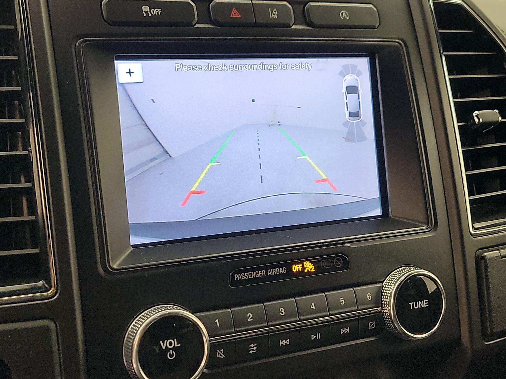 Thumbnail: 2019 Ford Expedition - 14