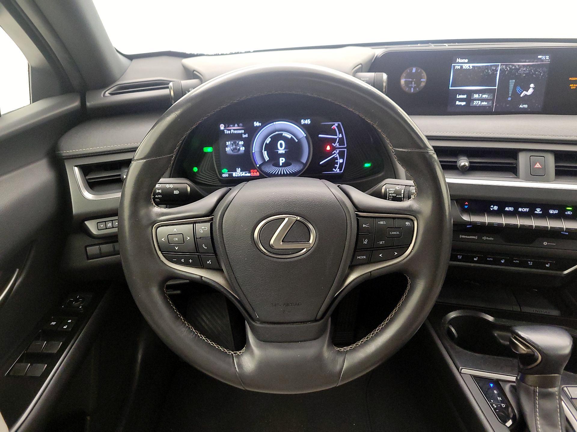 Thumbnail: 2020 Lexus UX - 10