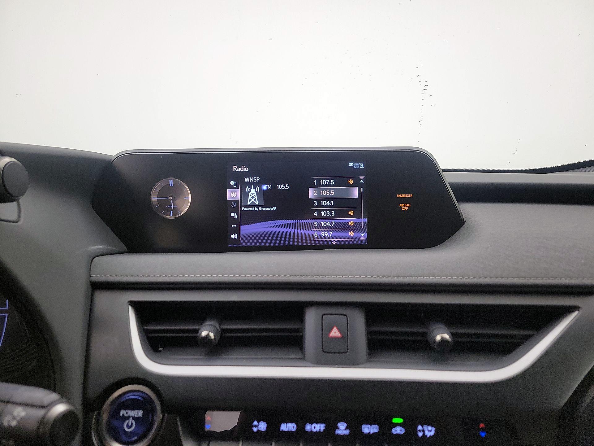 Thumbnail: 2020 Lexus UX - 15