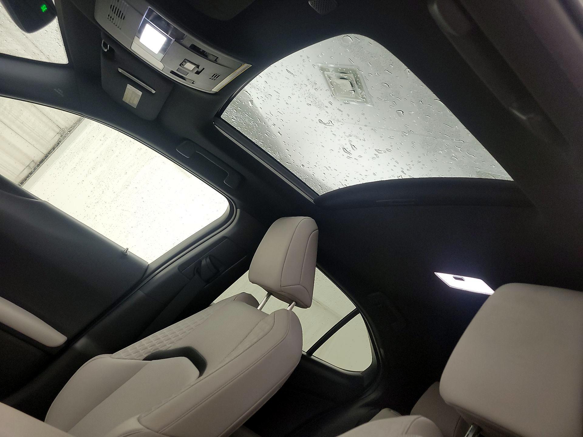 Thumbnail: 2020 Lexus UX - 19