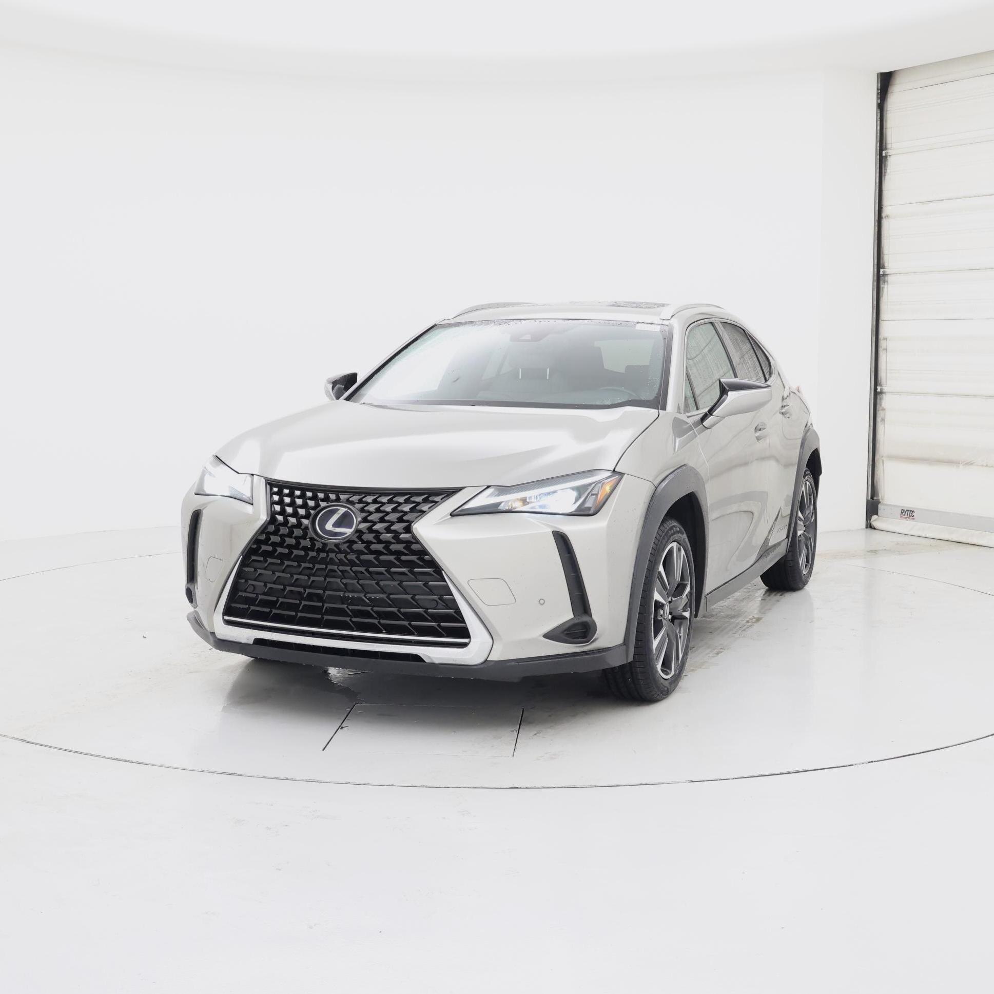 Thumbnail: 2020 Lexus UX - 4