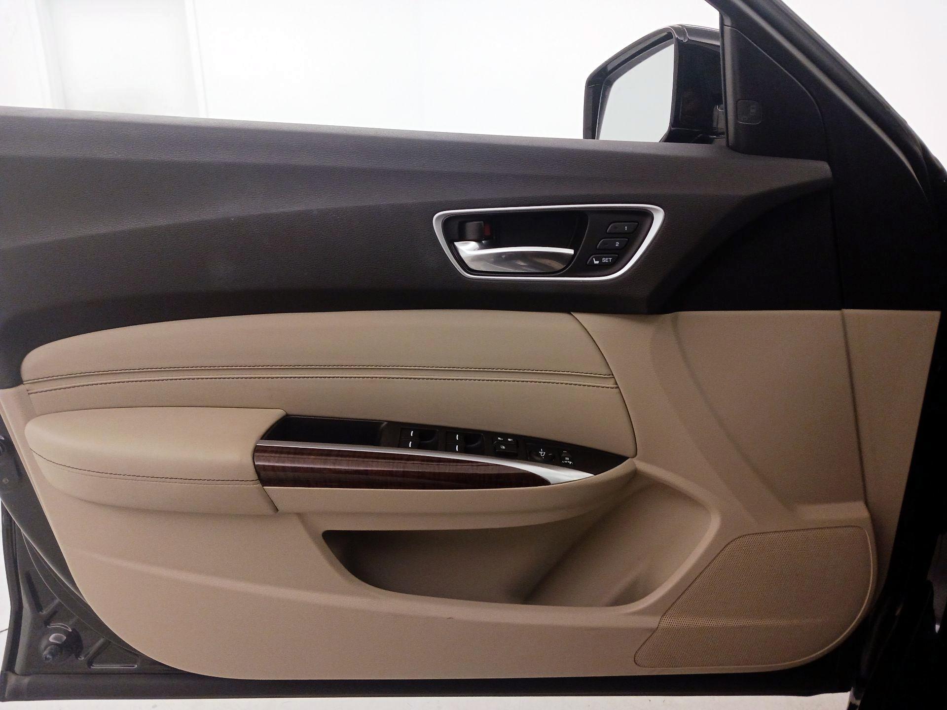 Thumbnail: 2019 Acura TLX - 12