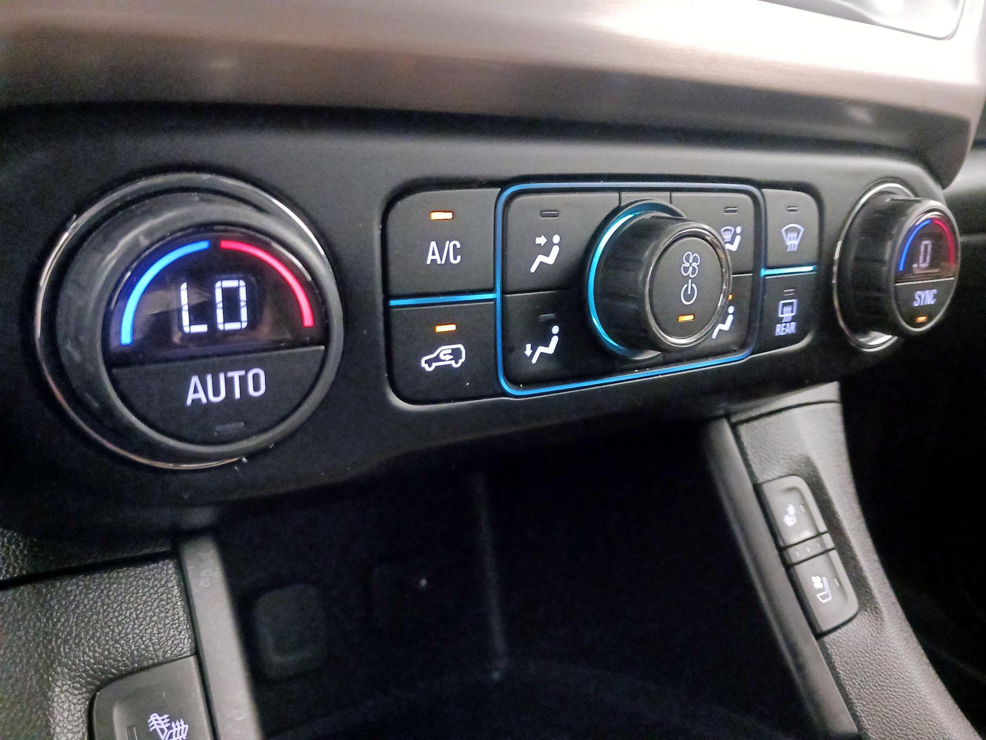 Thumbnail: 2019 GMC Acadia - 17