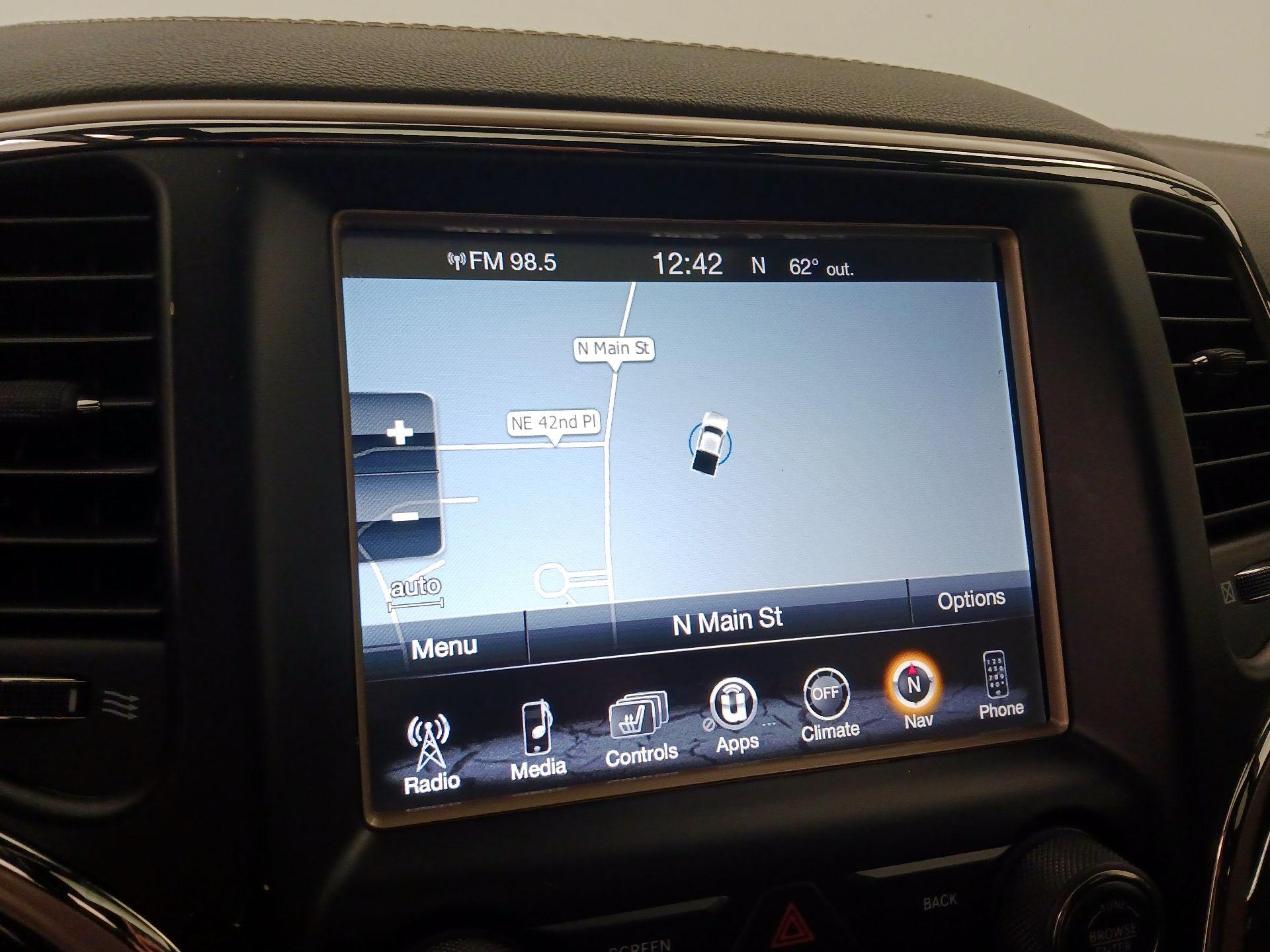 Thumbnail: 2017 Jeep Grand Cherokee - 14