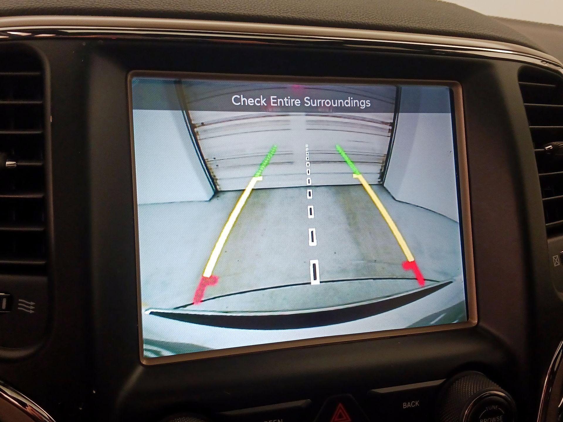 Thumbnail: 2017 Jeep Grand Cherokee - 15