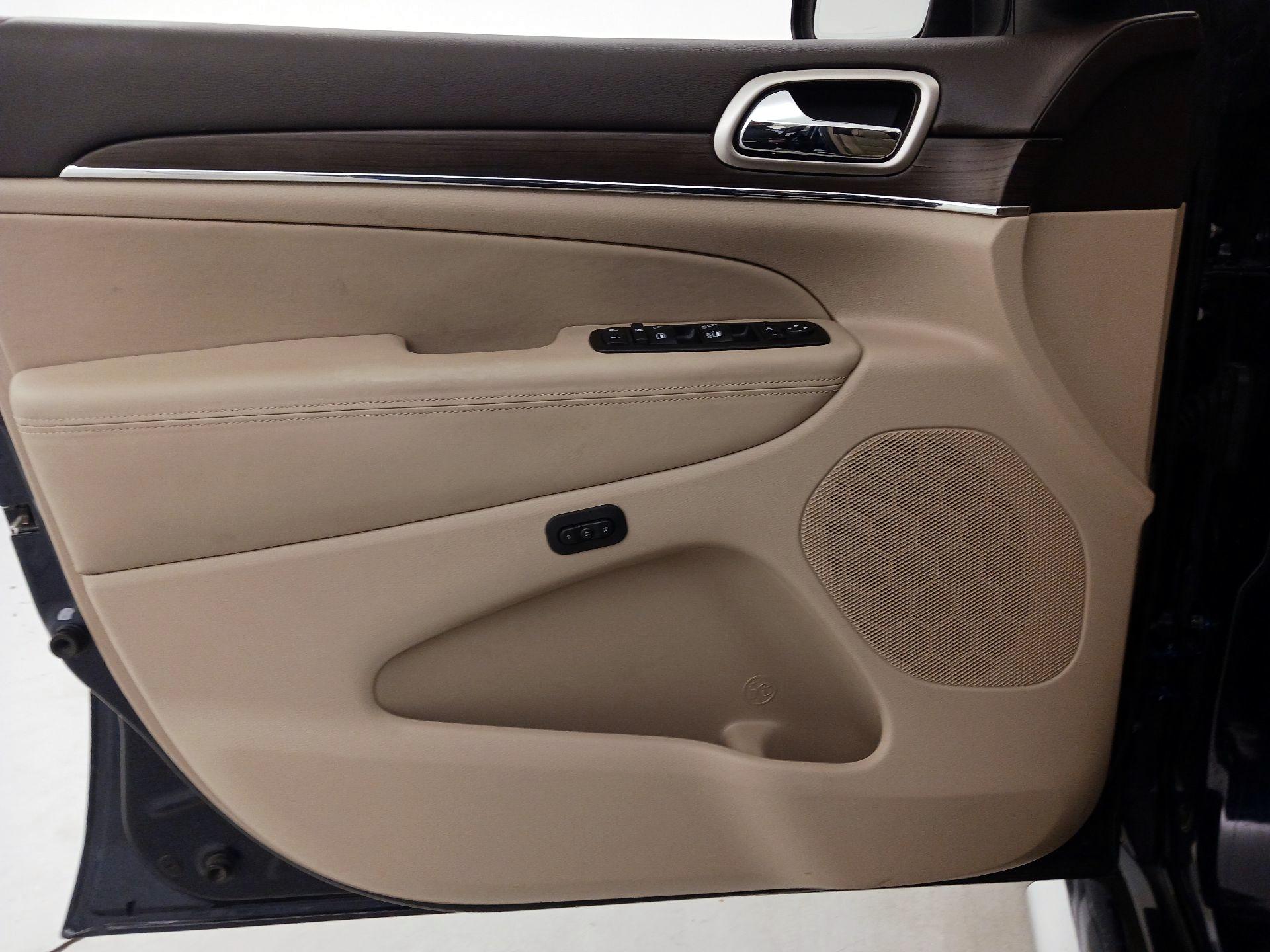 Thumbnail: 2014 Jeep Grand Cherokee - 12