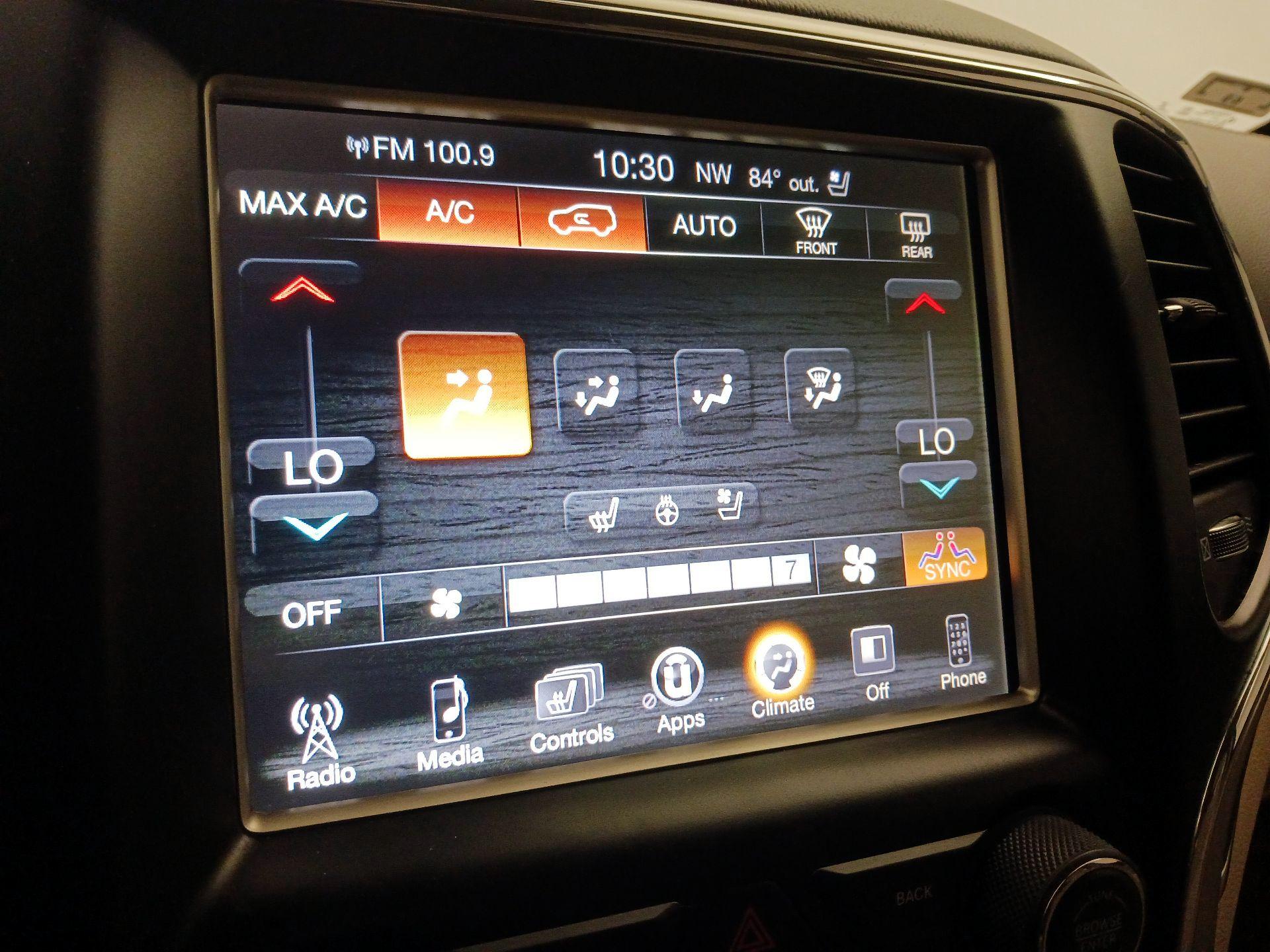 Thumbnail: 2014 Jeep Grand Cherokee - 16