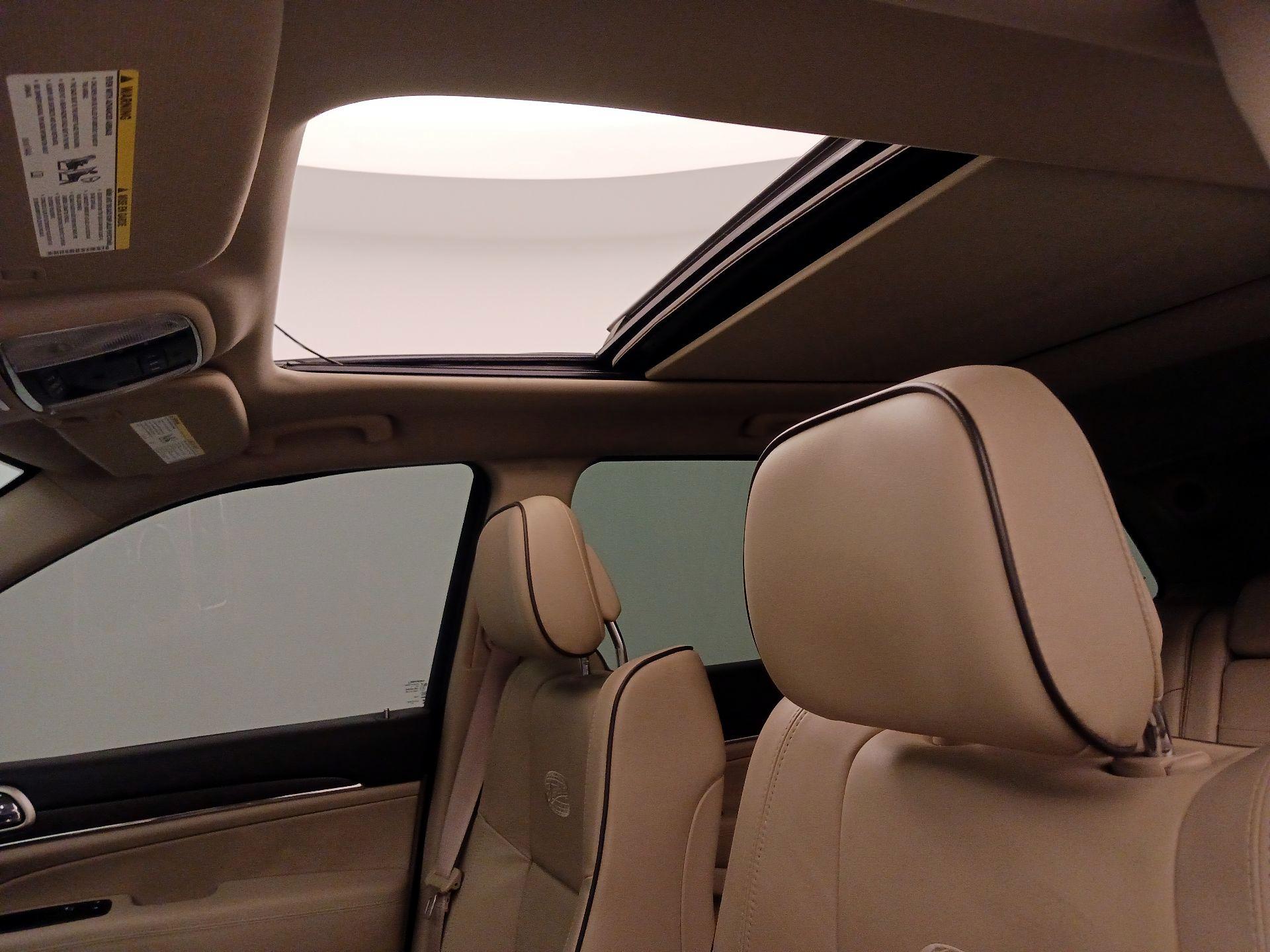 Thumbnail: 2014 Jeep Grand Cherokee - 19