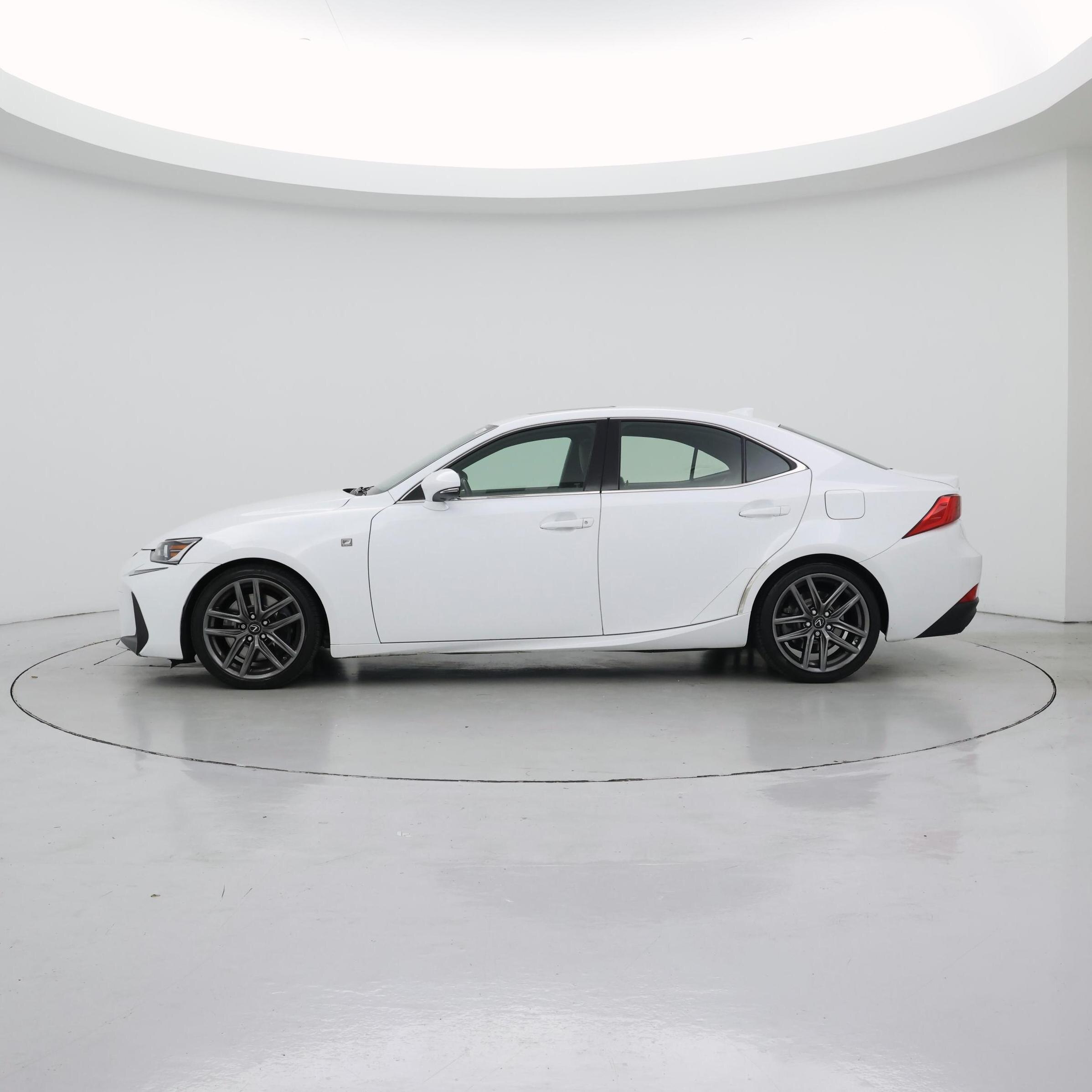 Thumbnail: 2017 Lexus IS - 3