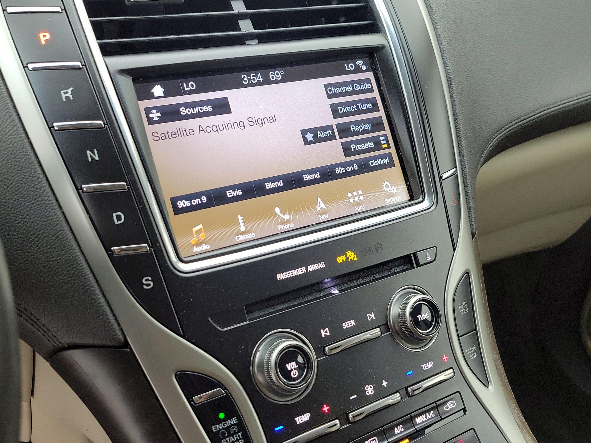 Thumbnail: 2018 Lincoln MKX - 16