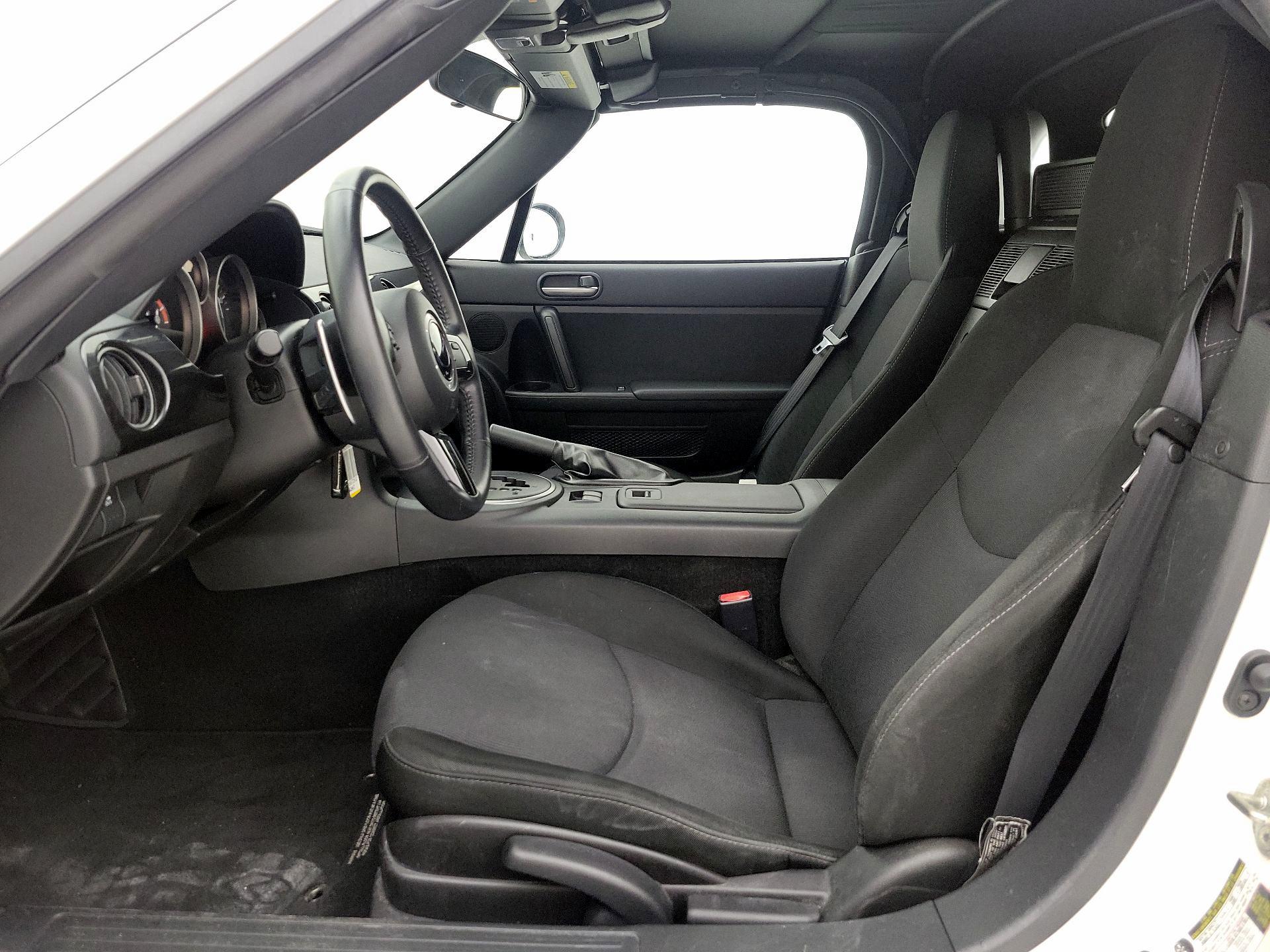 Thumbnail: 2015 Mazda MX-5 Miata - 11