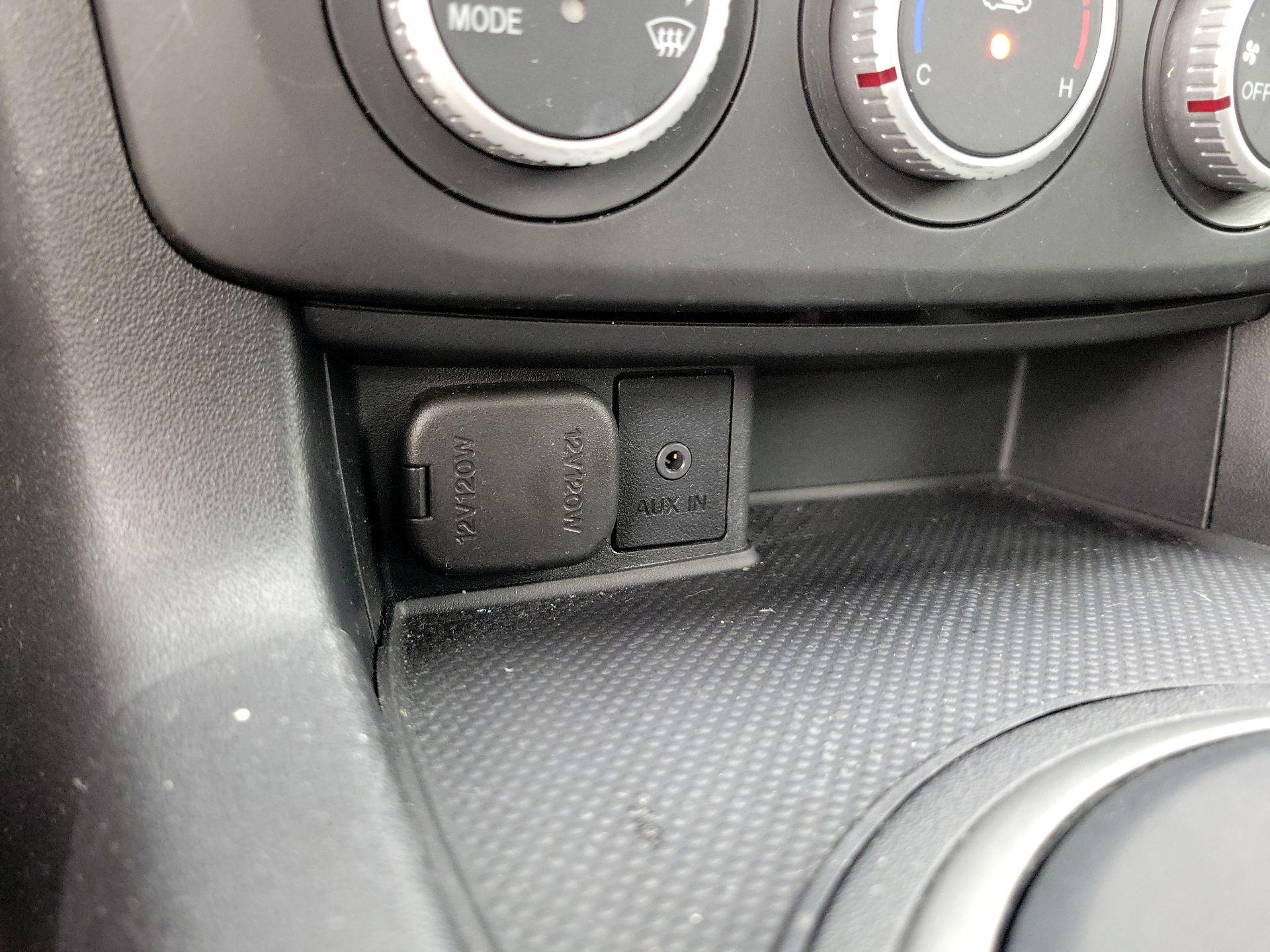 Thumbnail: 2015 Mazda MX-5 Miata - 17