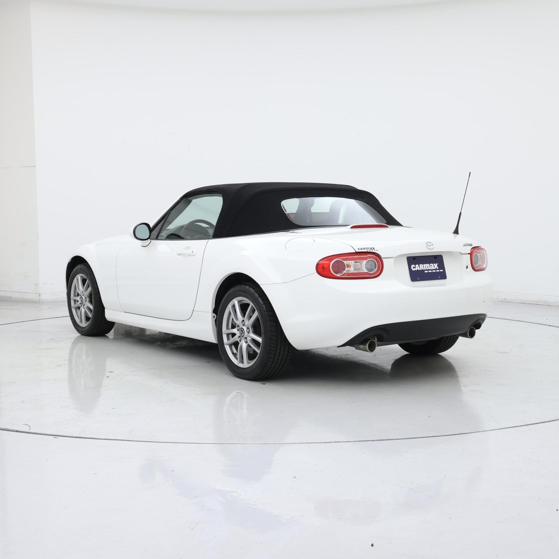 Thumbnail: 2015 Mazda MX-5 Miata - 2