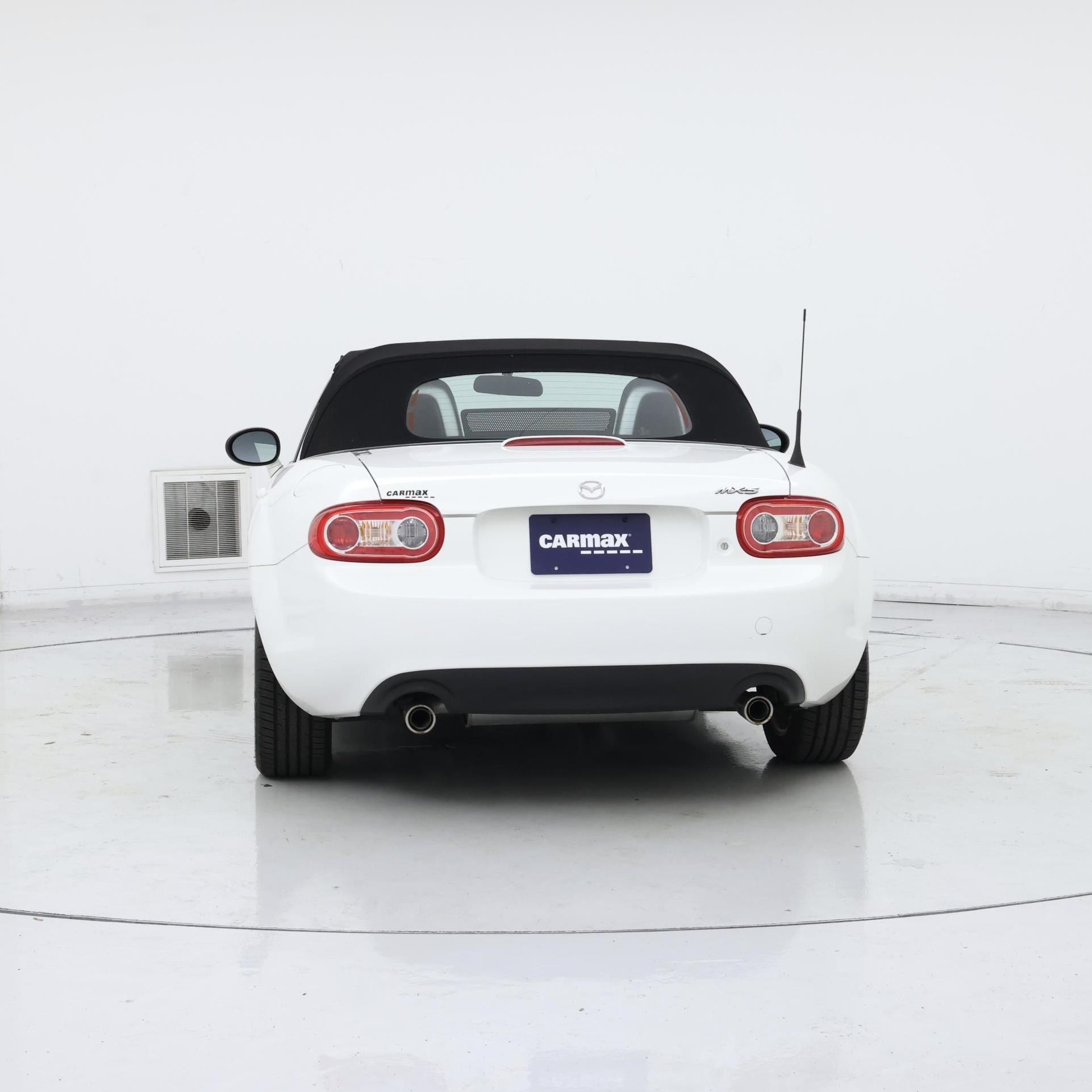 Thumbnail: 2015 Mazda MX-5 Miata - 6