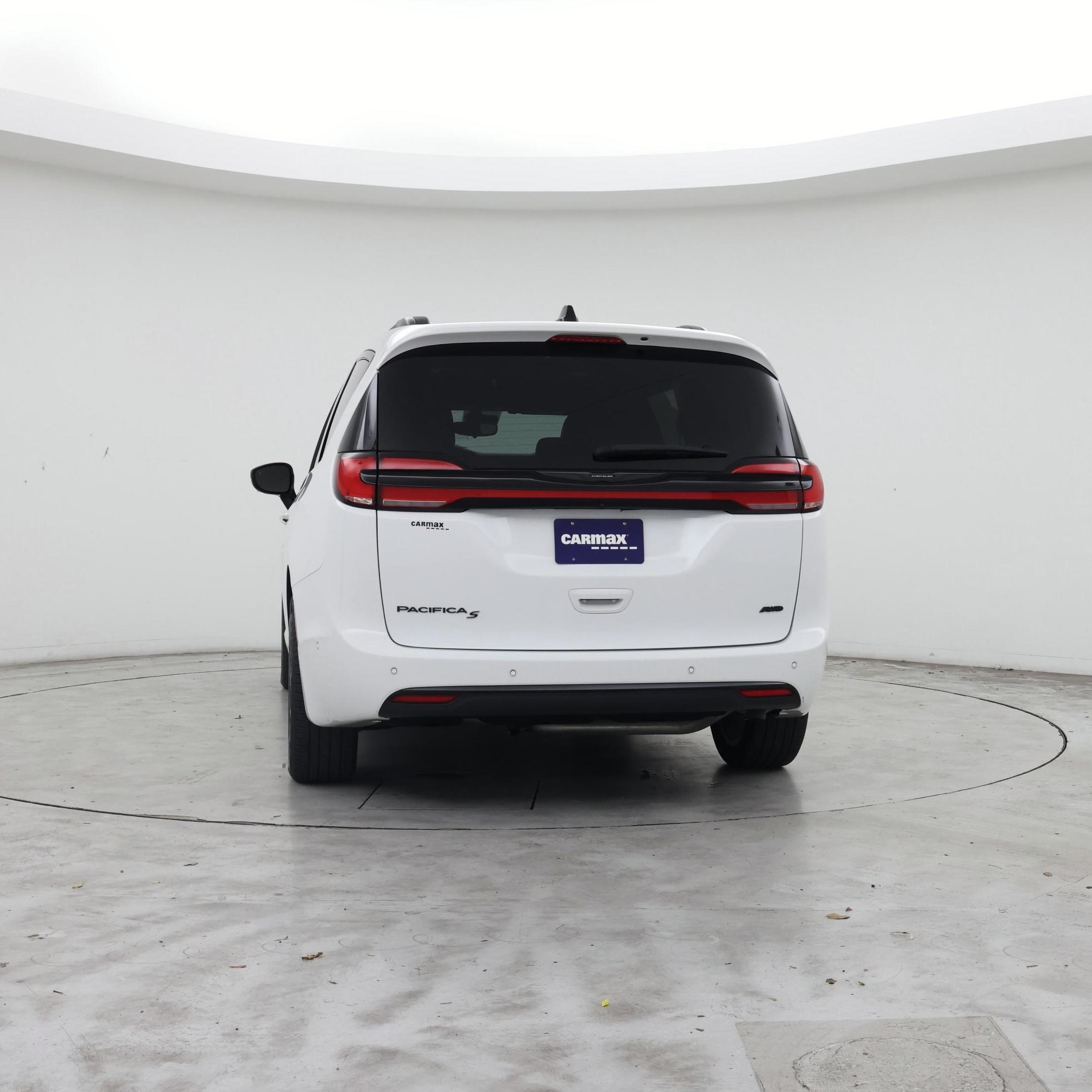 Thumbnail: 2023 Chrysler Pacifica - 6