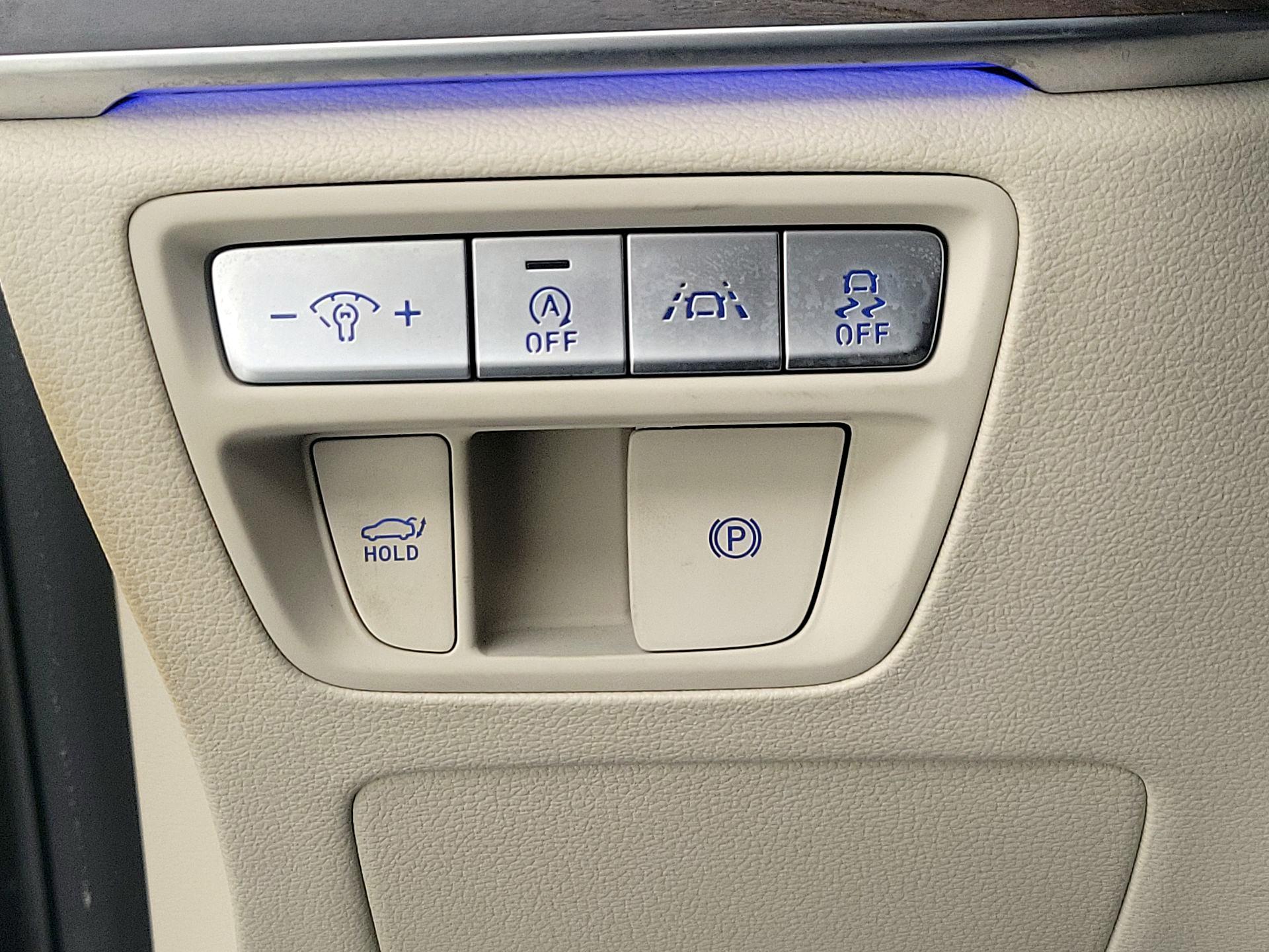 Thumbnail: 2021 Genesis G80 - 13