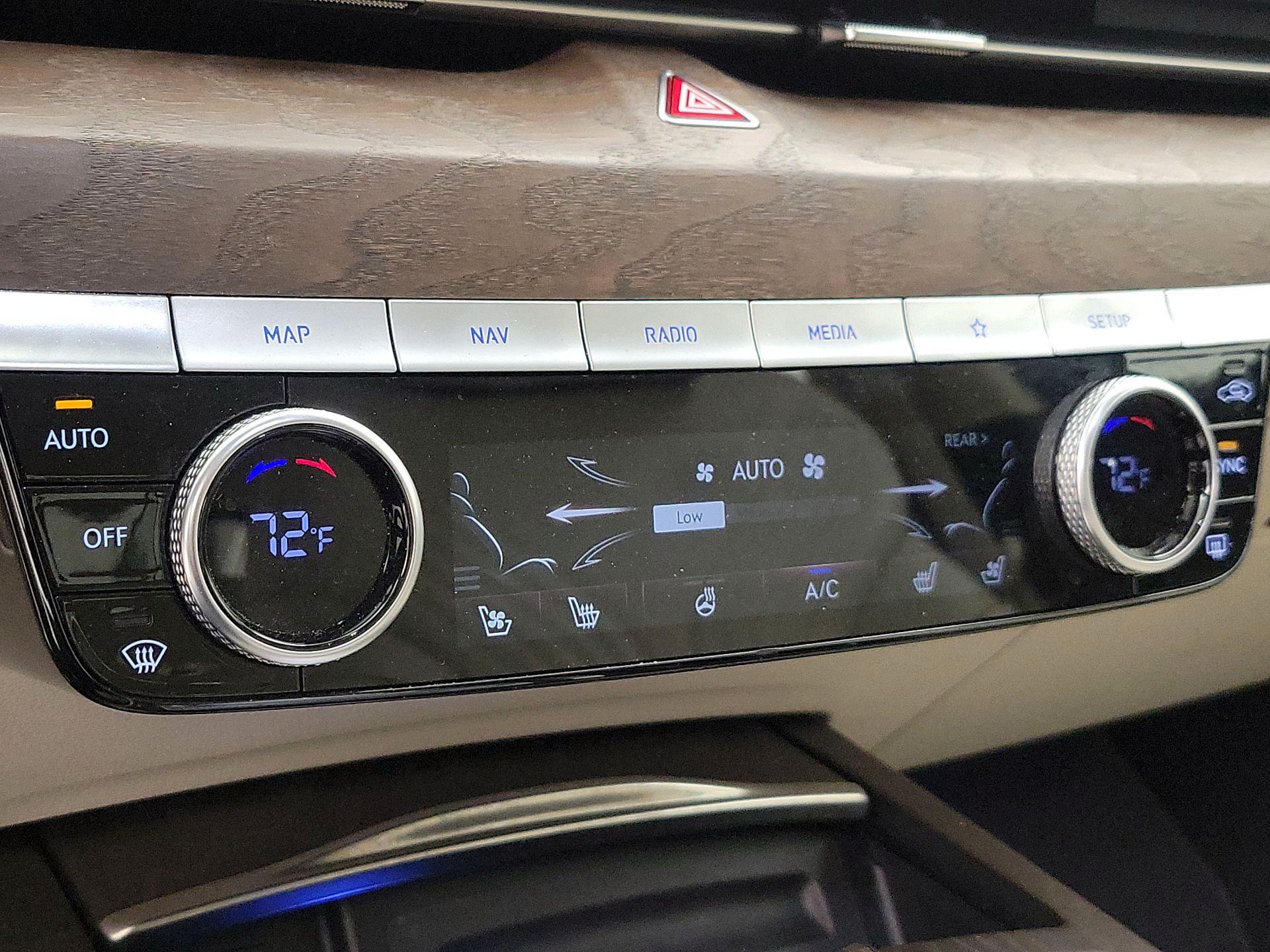 Thumbnail: 2021 Genesis G80 - 17