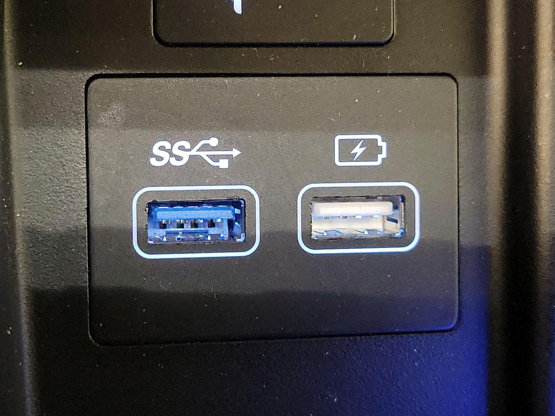 Thumbnail: 2021 Genesis G80 - 19