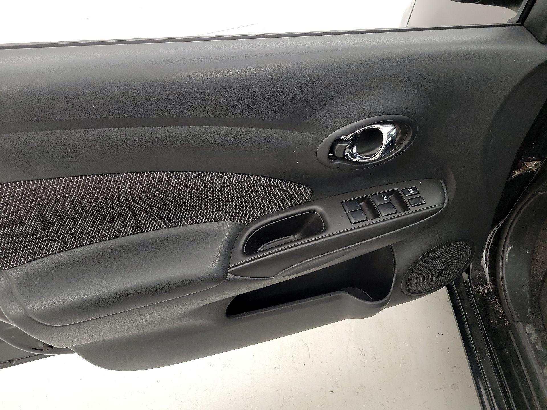Thumbnail: 2016 Nissan Versa - 12
