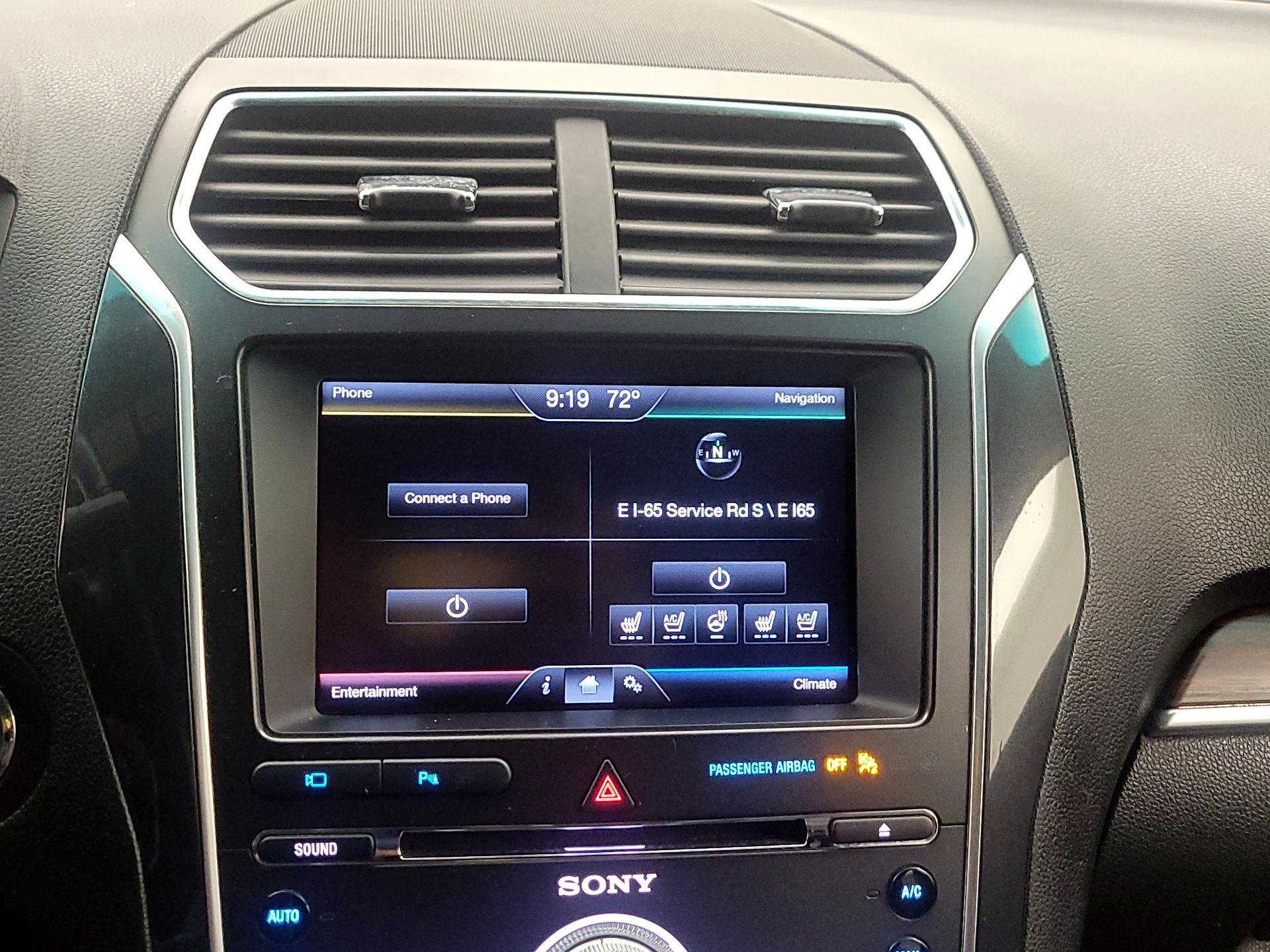 Thumbnail: 2016 Ford Explorer - 15