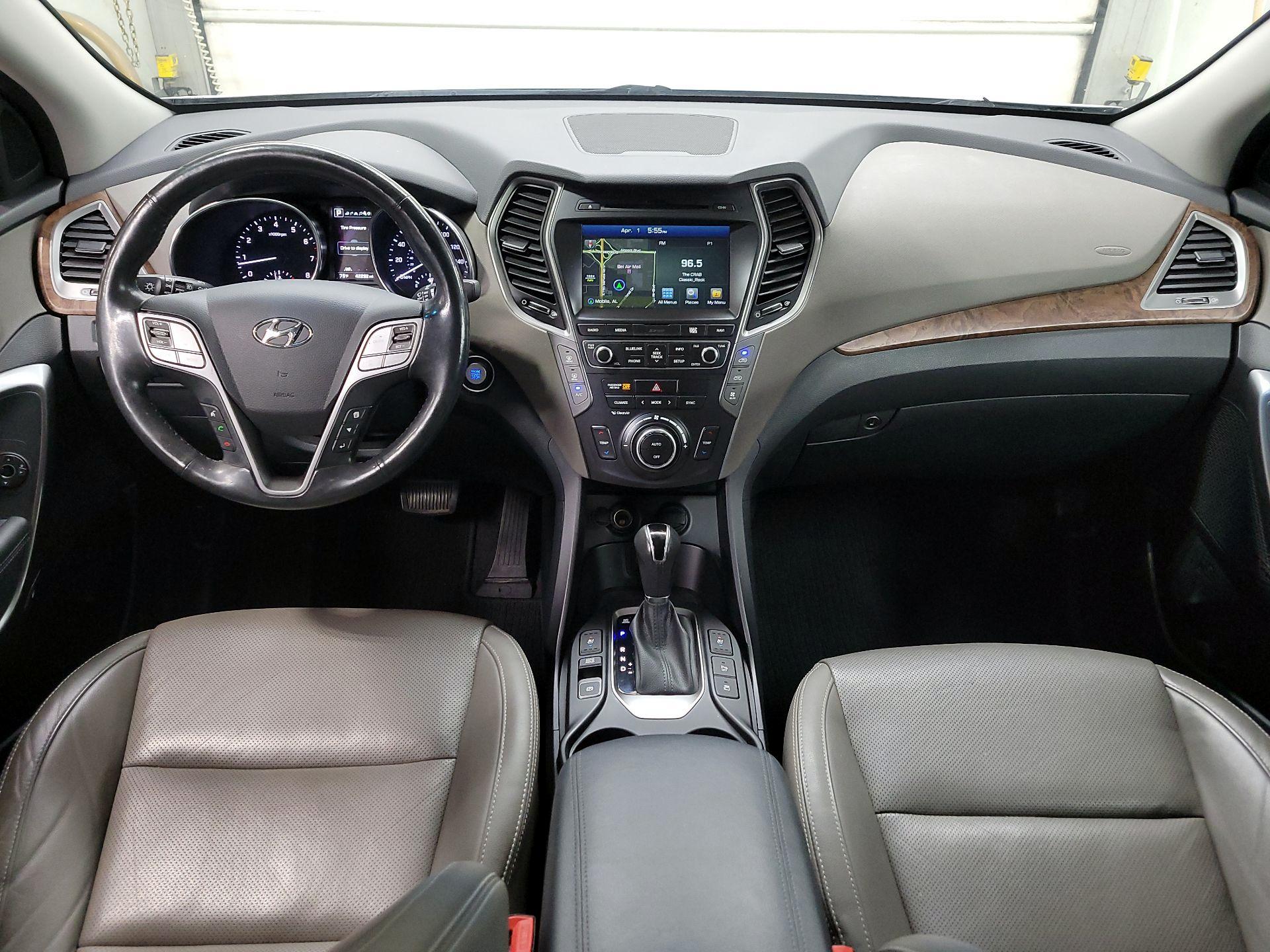 Thumbnail: 2017 Hyundai Santa Fe - 9