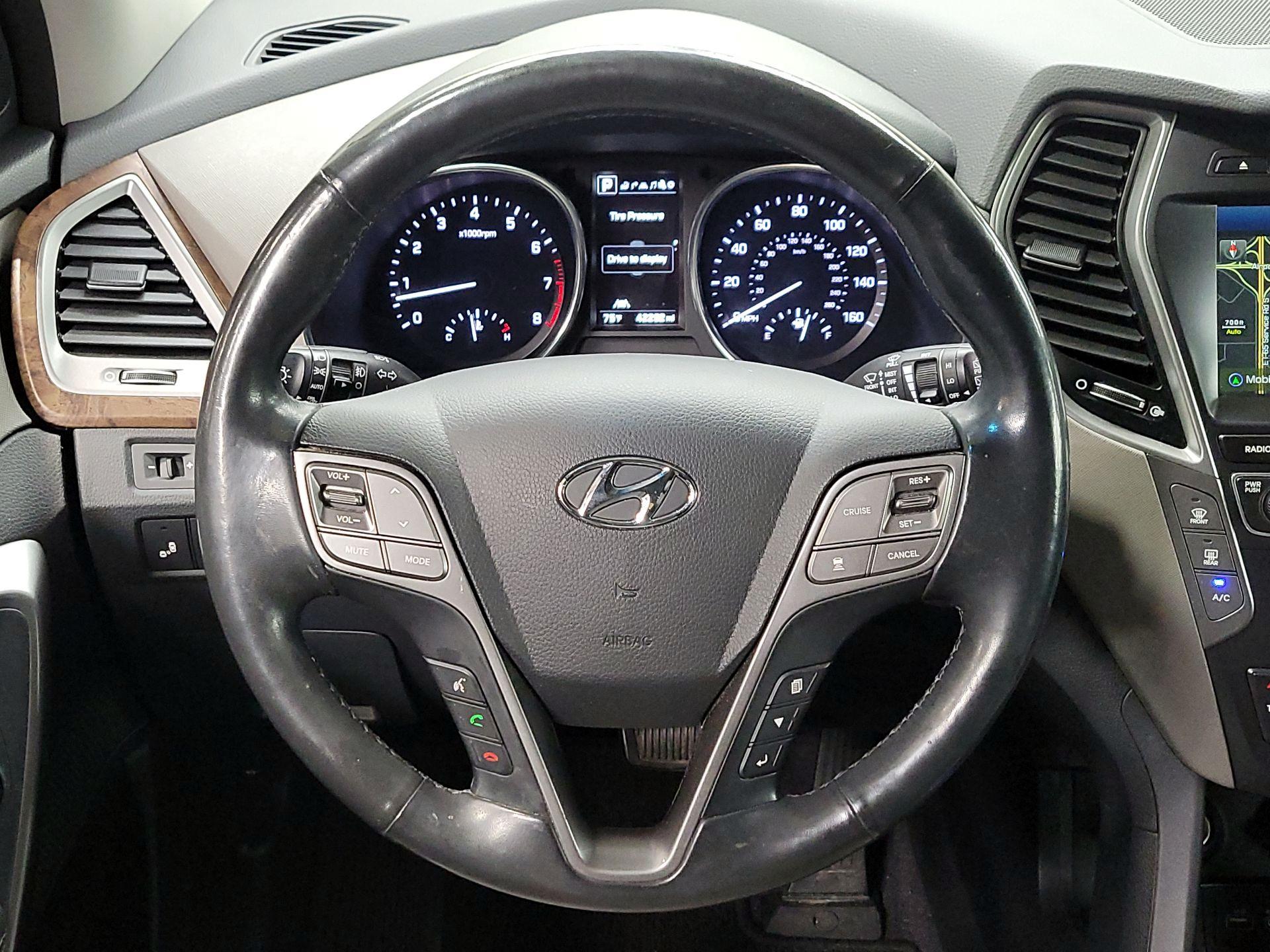 Thumbnail: 2017 Hyundai Santa Fe - 10