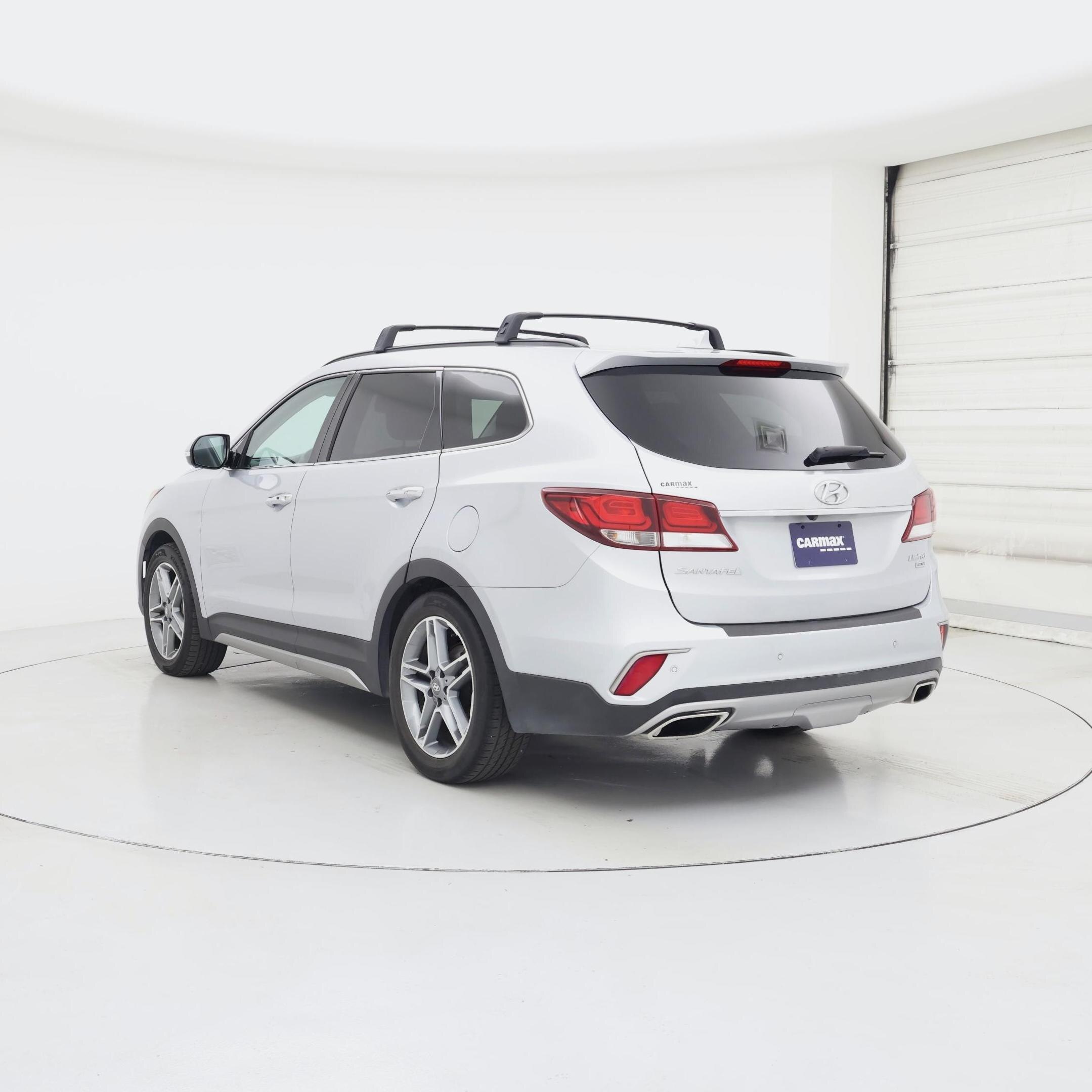 Thumbnail: 2017 Hyundai Santa Fe - 2