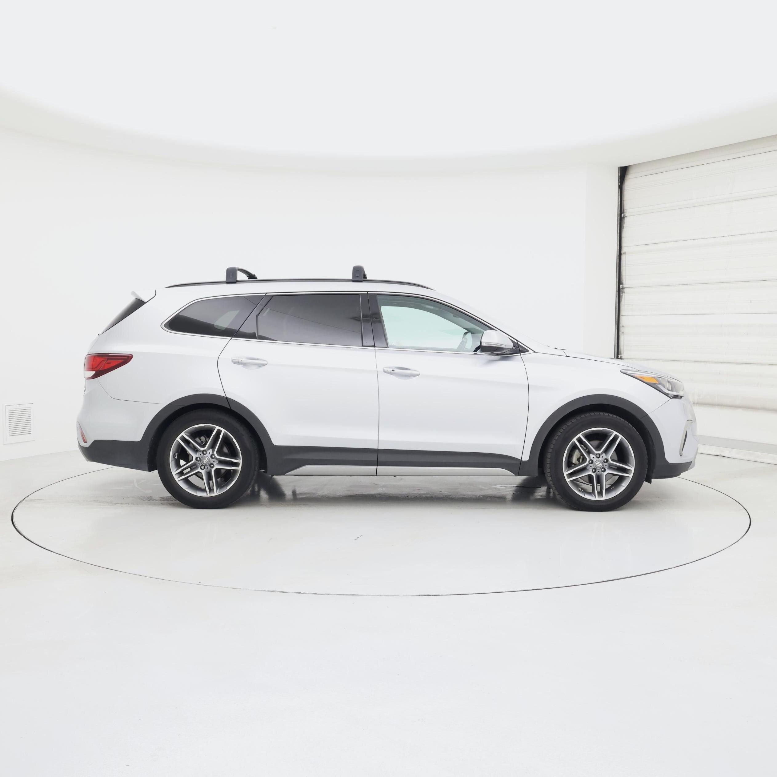 Thumbnail: 2017 Hyundai Santa Fe - 7