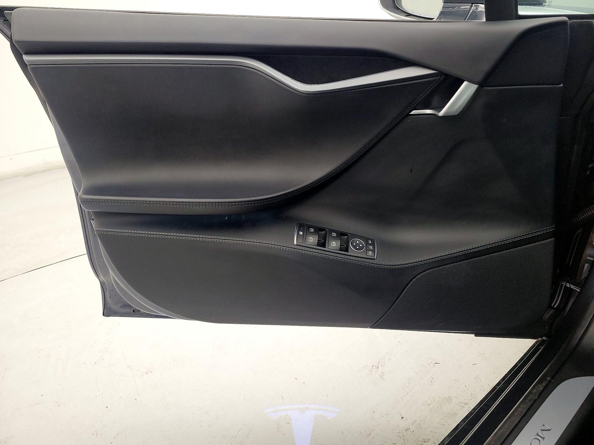 Thumbnail: 2019 Tesla Model S - 12