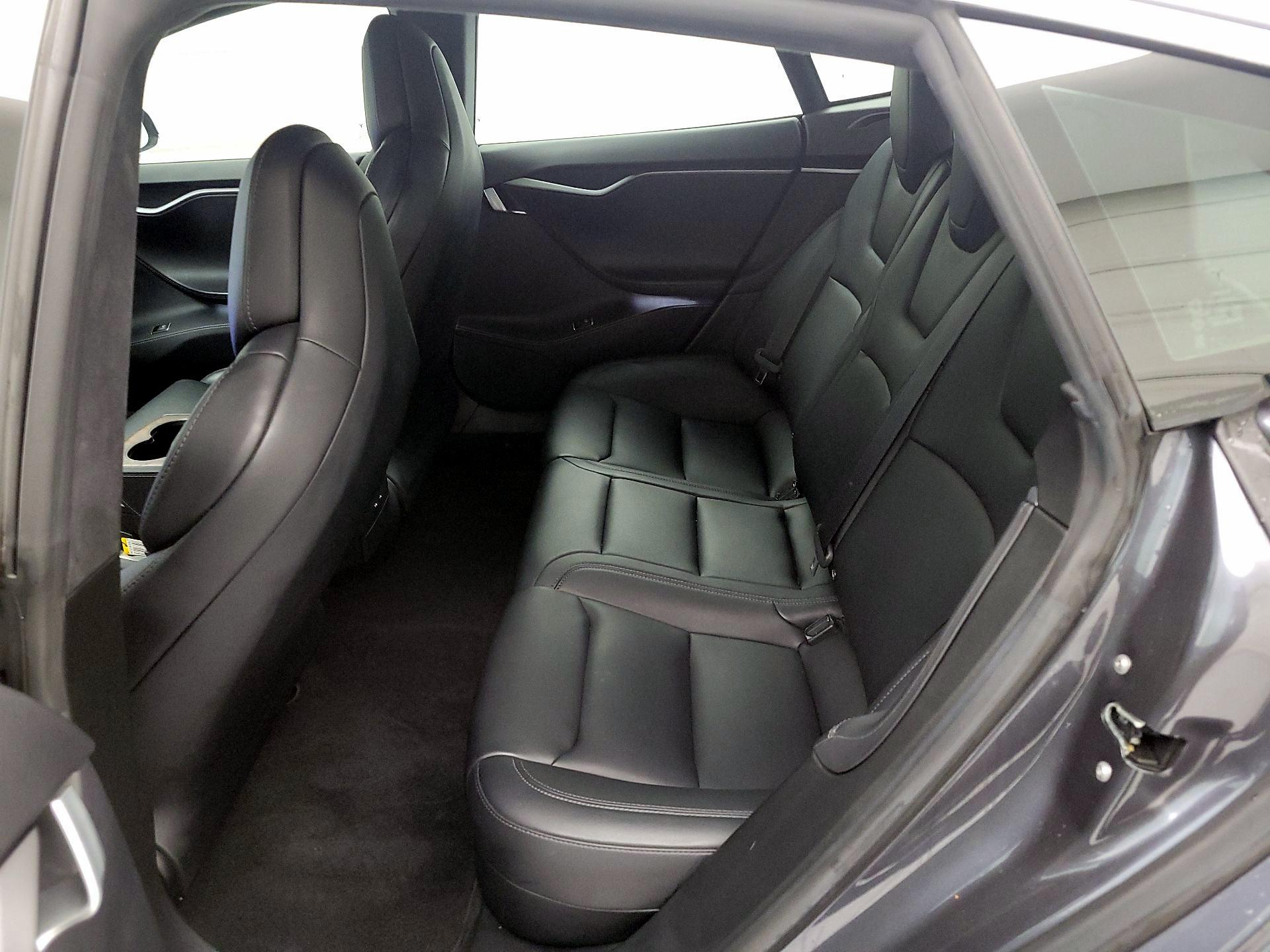 Thumbnail: 2019 Tesla Model S - 19