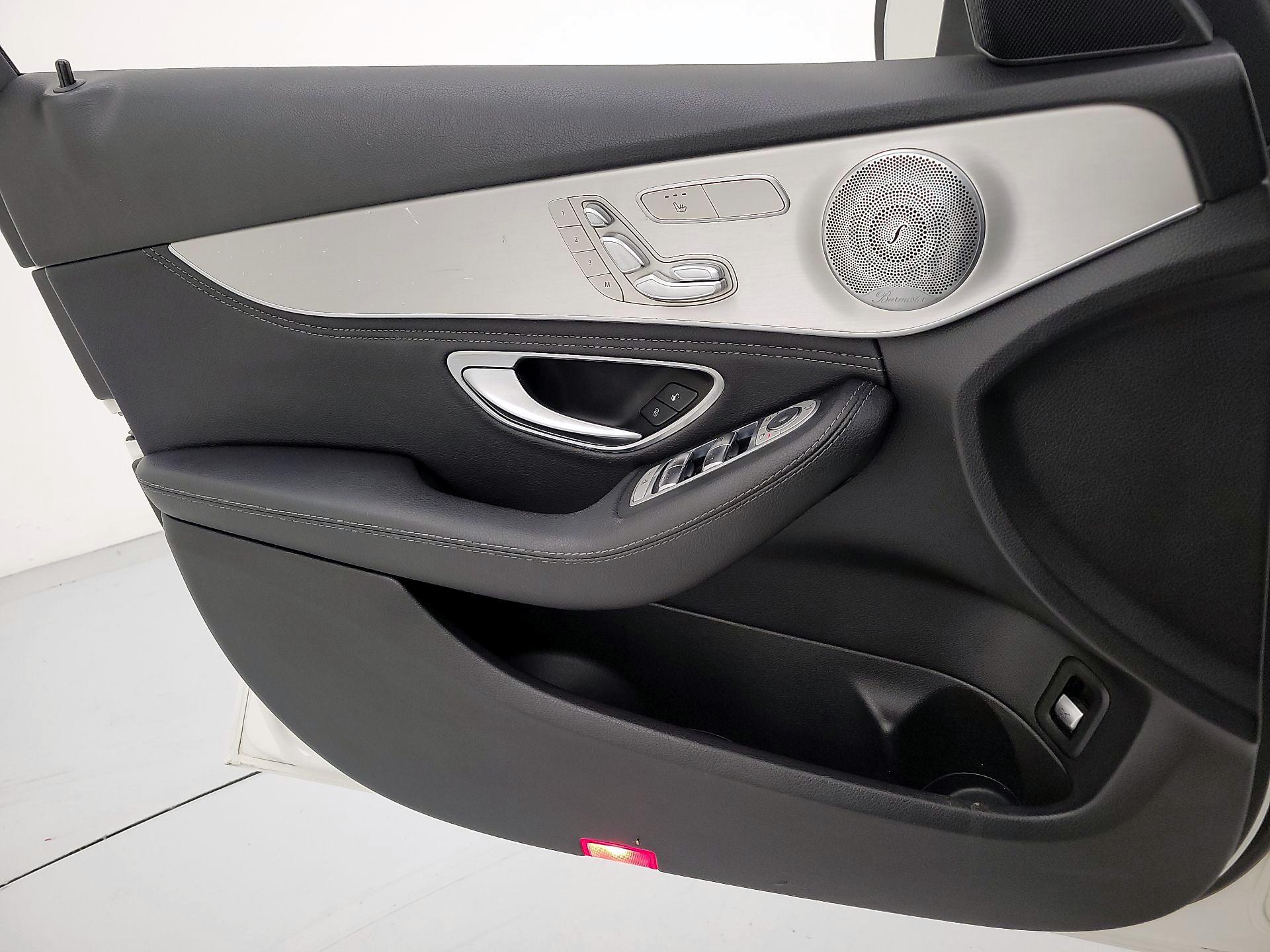 Thumbnail: 2016 Mercedes-Benz C-Class - 12