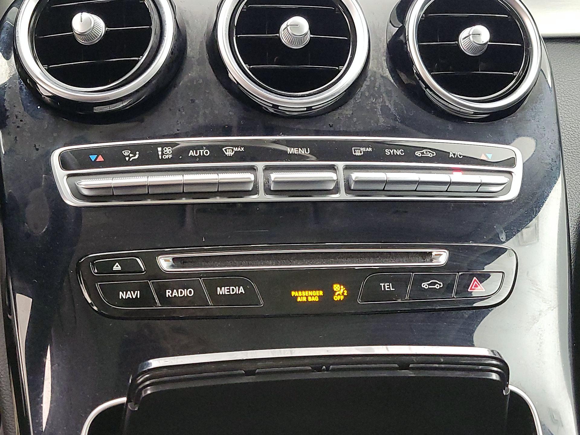 Thumbnail: 2016 Mercedes-Benz C-Class - 16