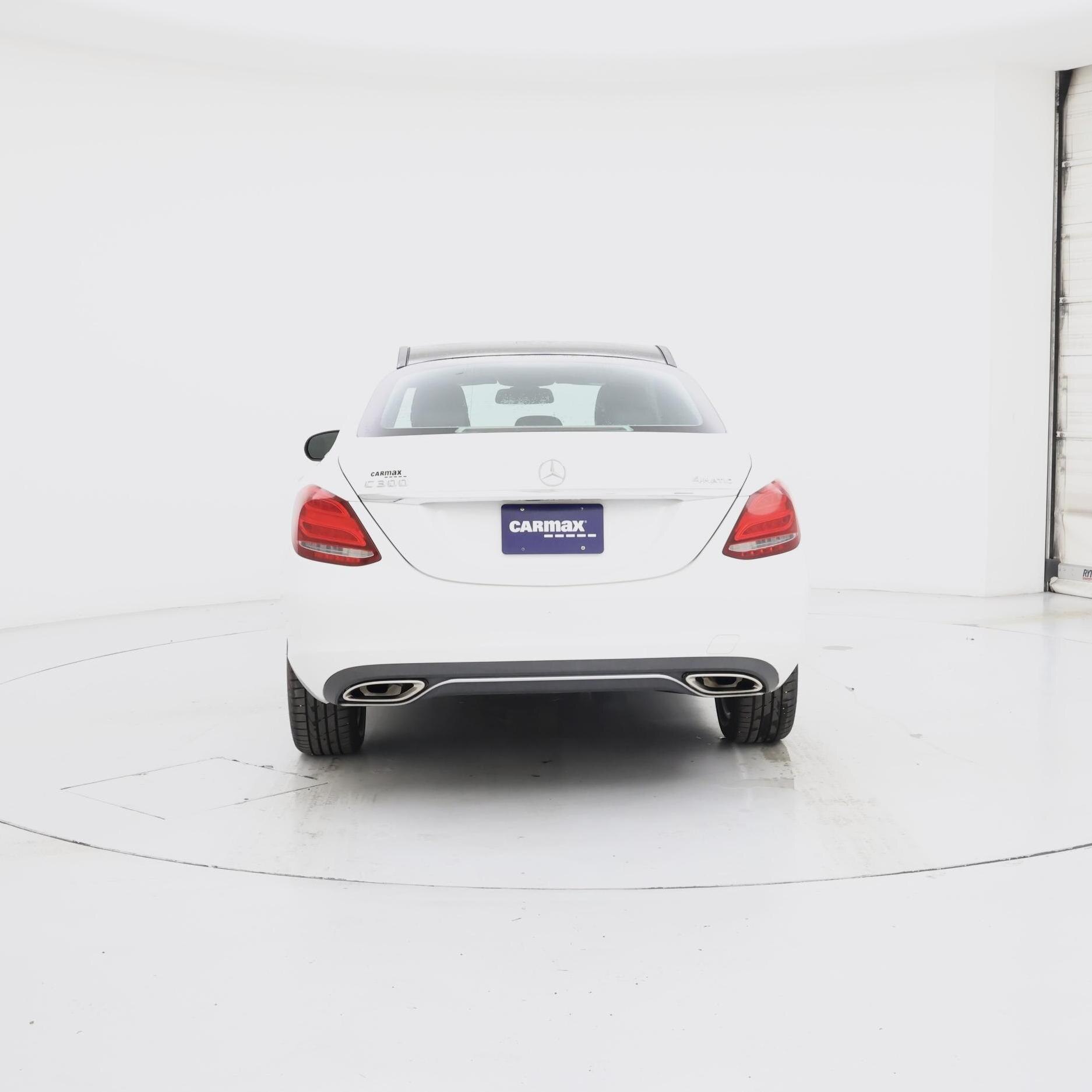 Thumbnail: 2016 Mercedes-Benz C-Class - 6