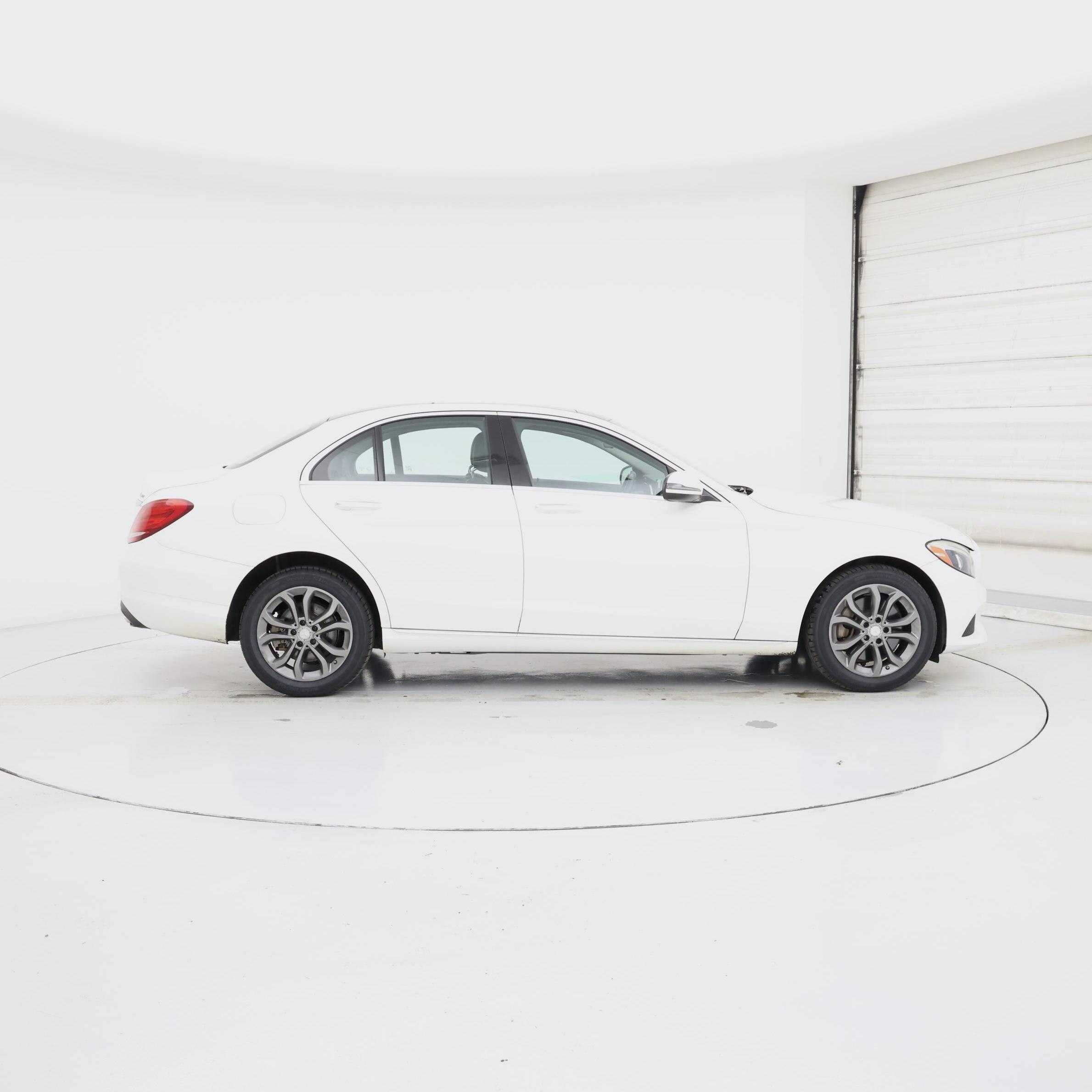 Thumbnail: 2016 Mercedes-Benz C-Class - 7