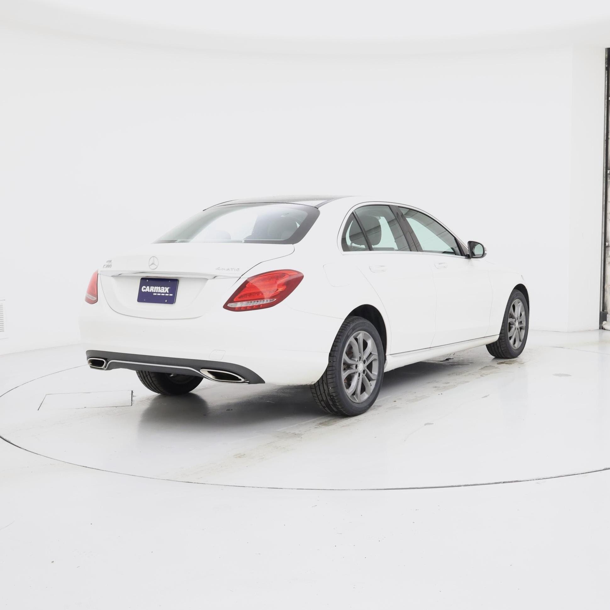 Thumbnail: 2016 Mercedes-Benz C-Class - 8