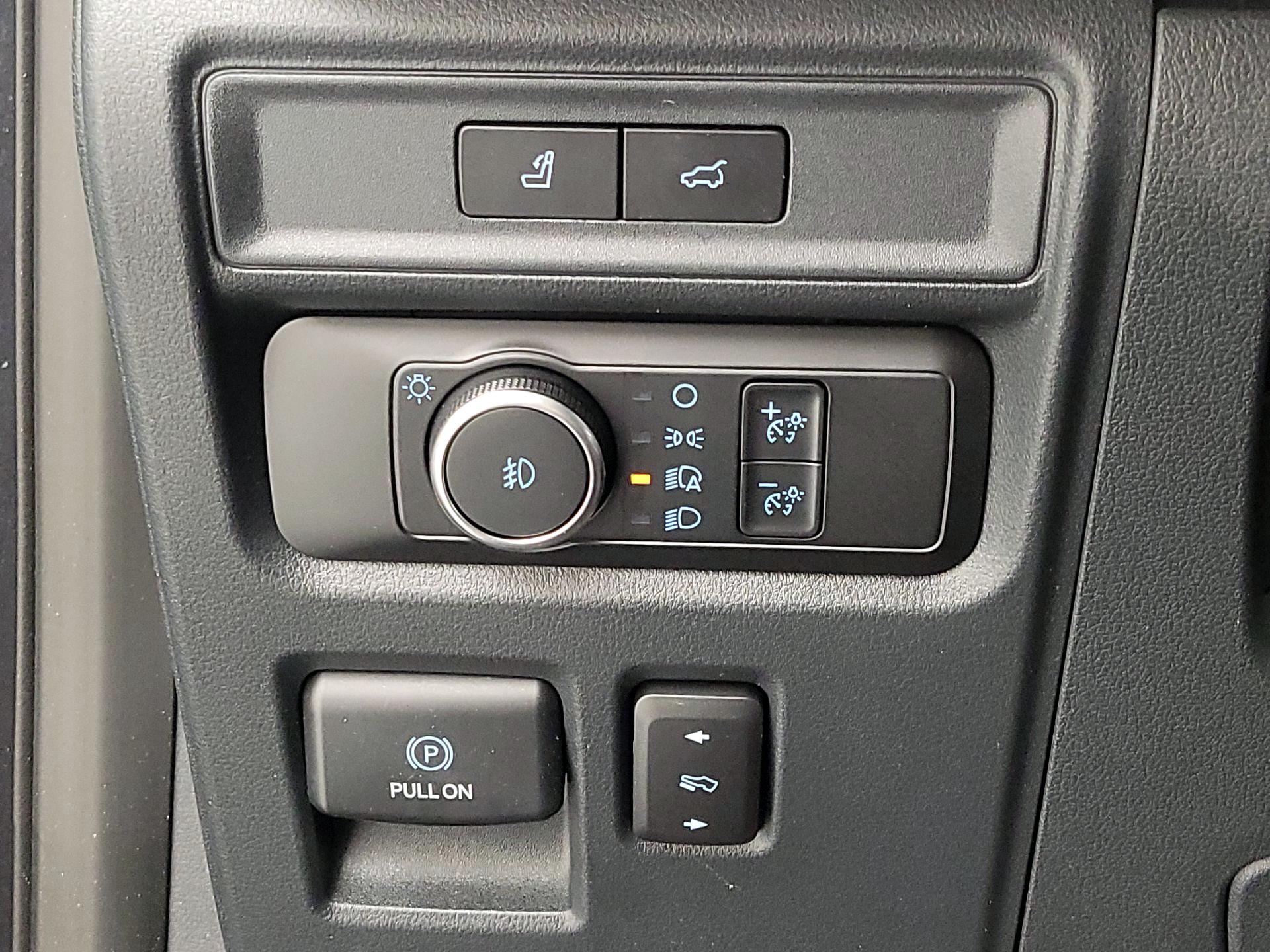 Thumbnail: 2022 Ford Expedition - 13